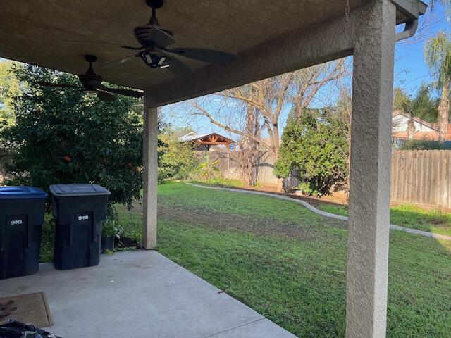 3242 W W Oakridge Ave, Visalia, CA 93291