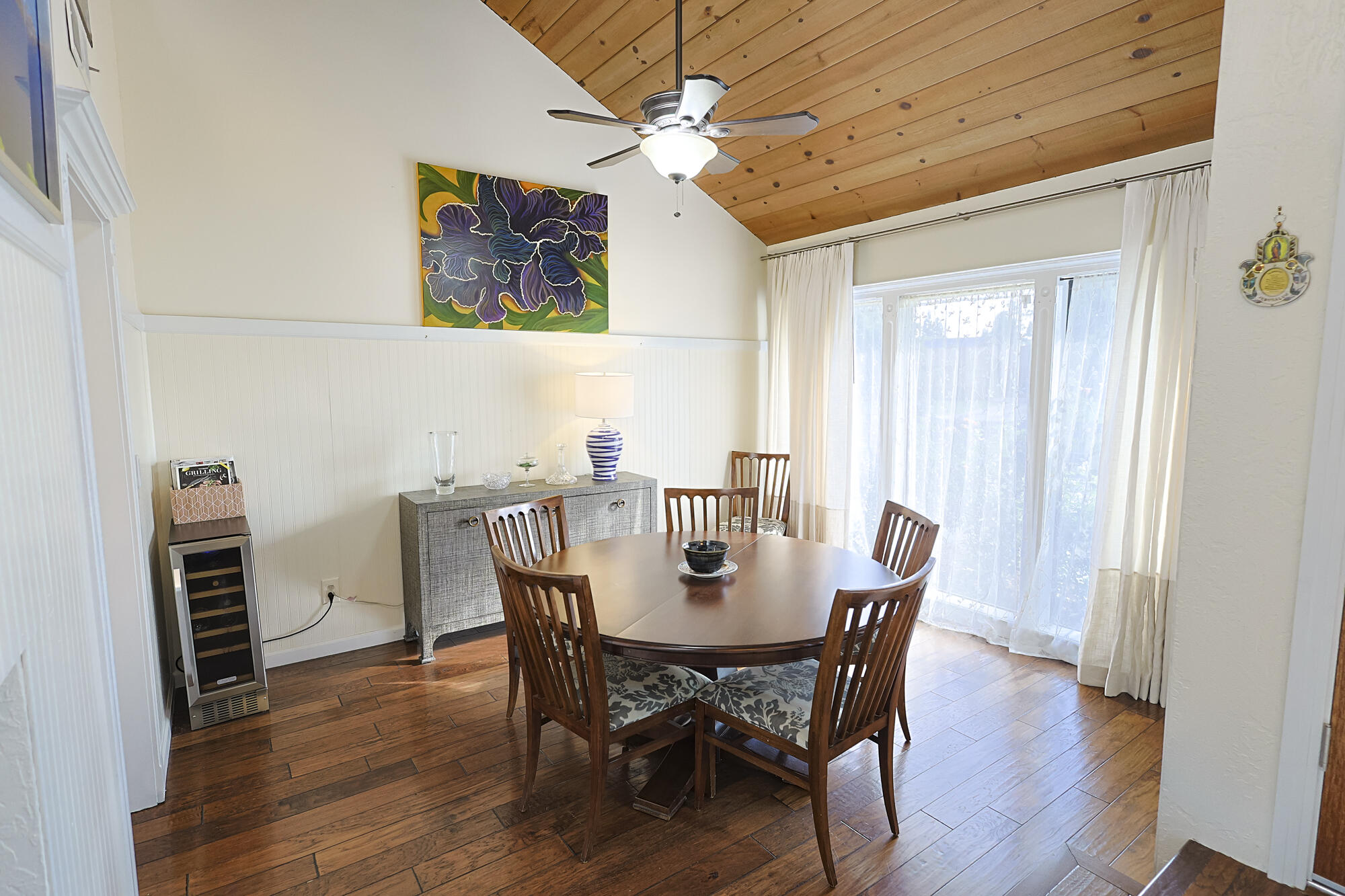 3727 W Mill Creek Dr, Visalia, CA 93291