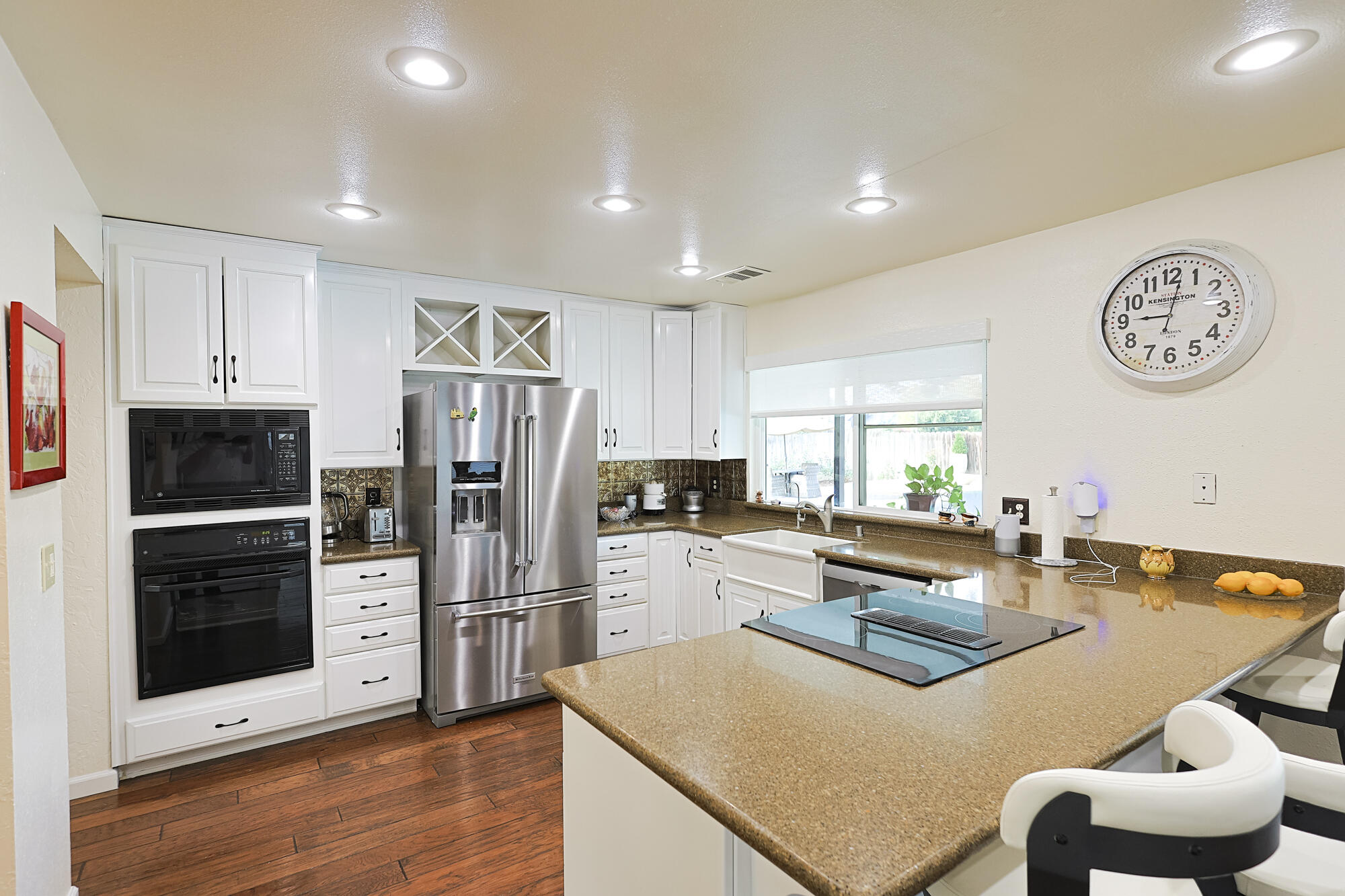 3727 W Mill Creek Dr, Visalia, CA 93291