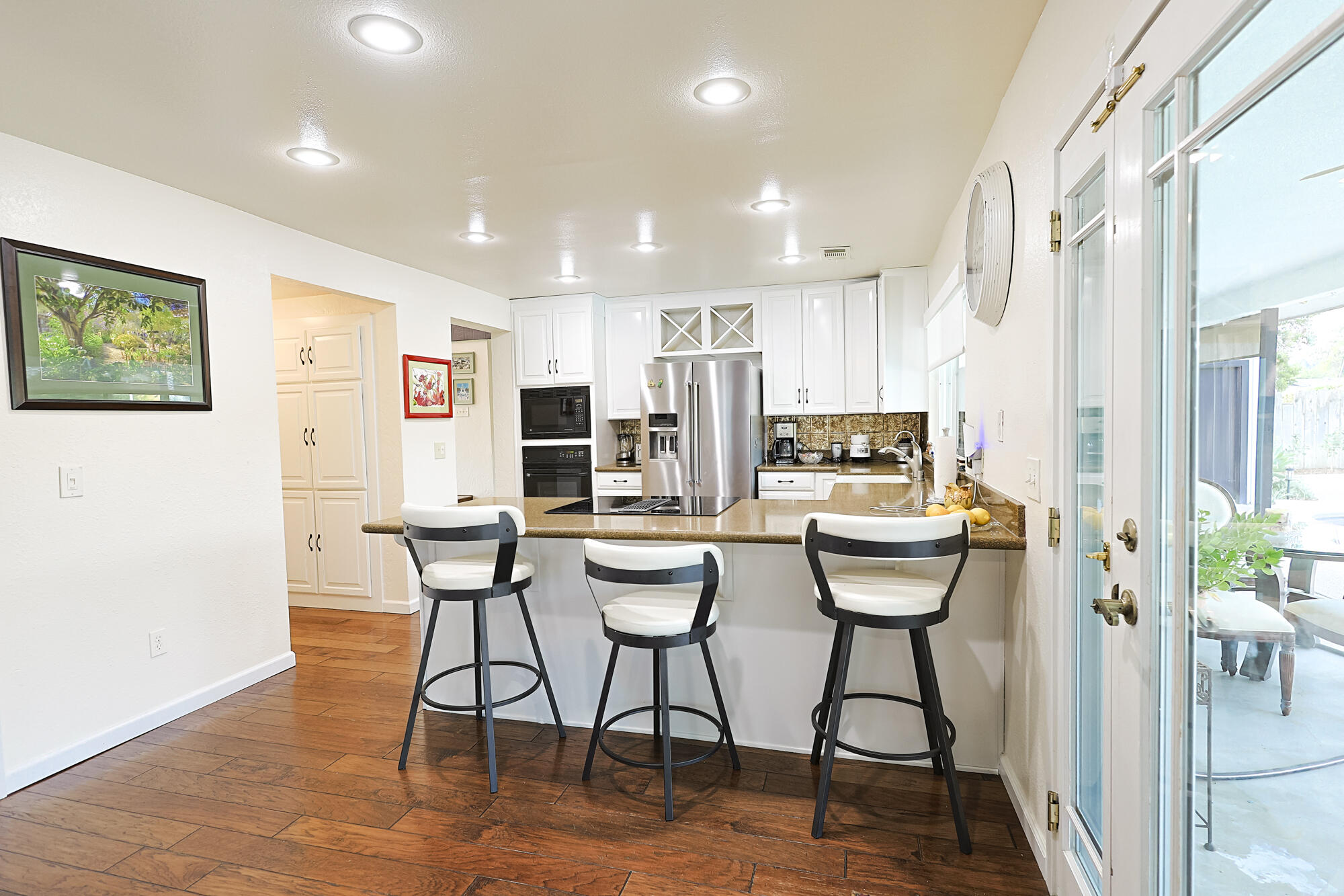 3727 W Mill Creek Dr, Visalia, CA 93291