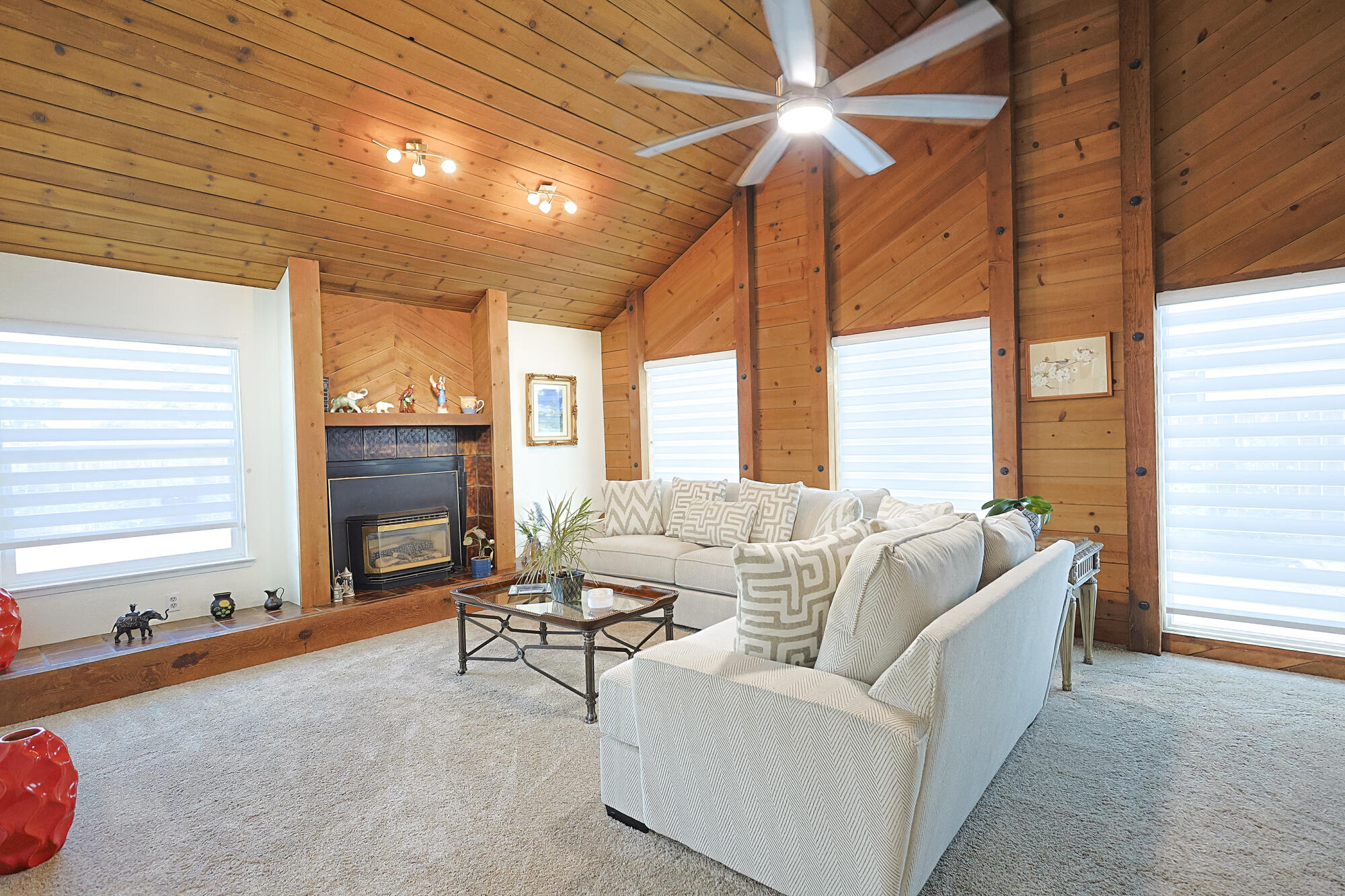 3727 W Mill Creek Dr, Visalia, CA 93291