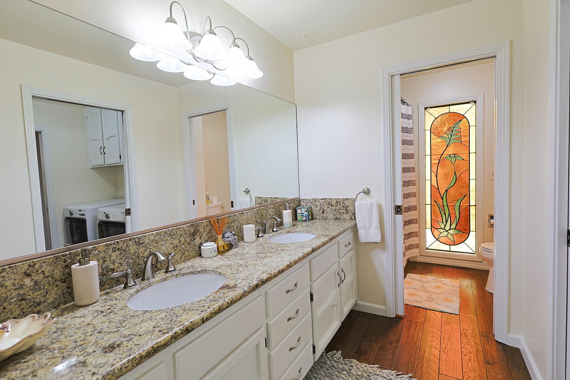 3727 W Mill Creek Dr, Visalia, CA 93291