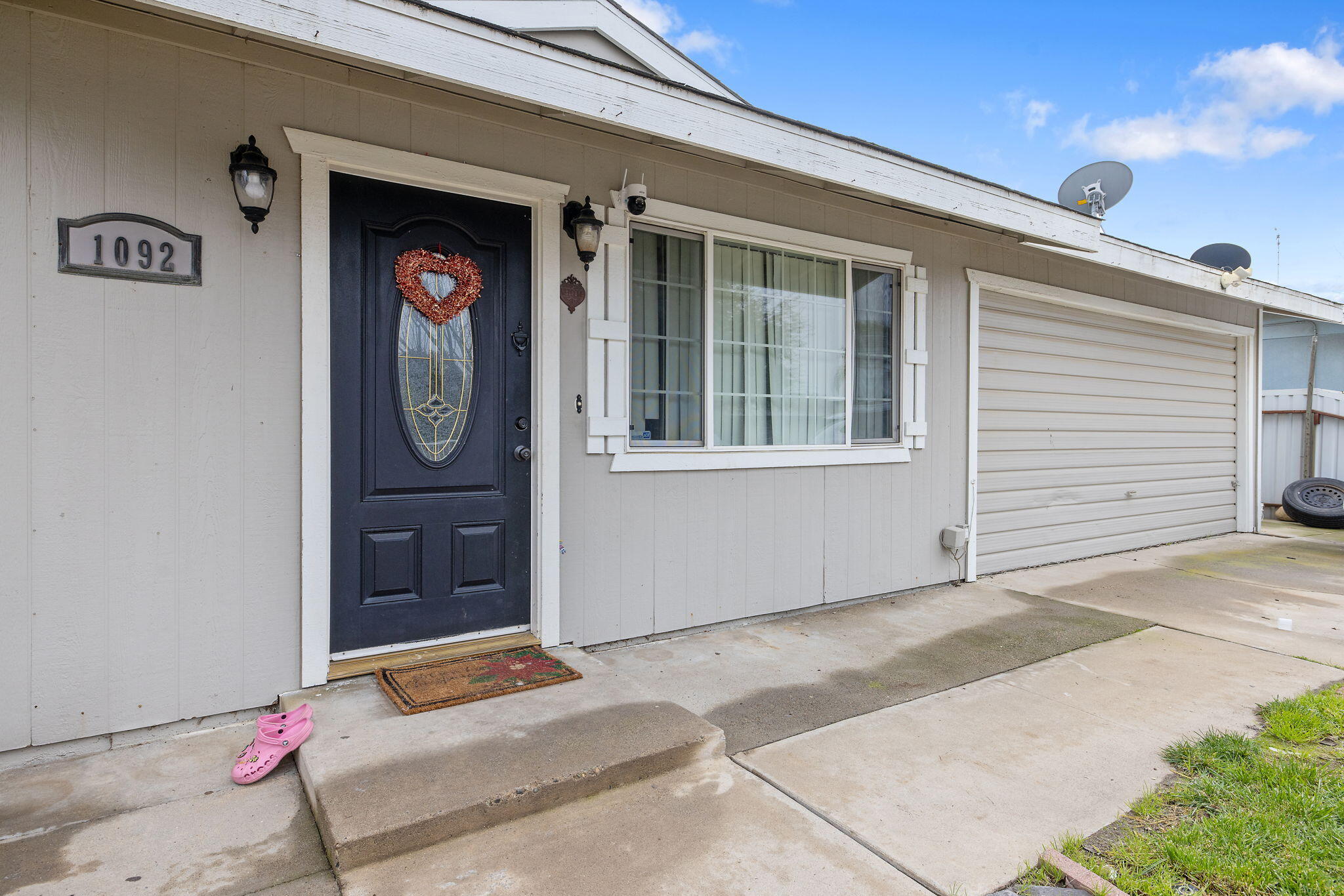 1092 Sherman Ct, Lindsay, CA 93247