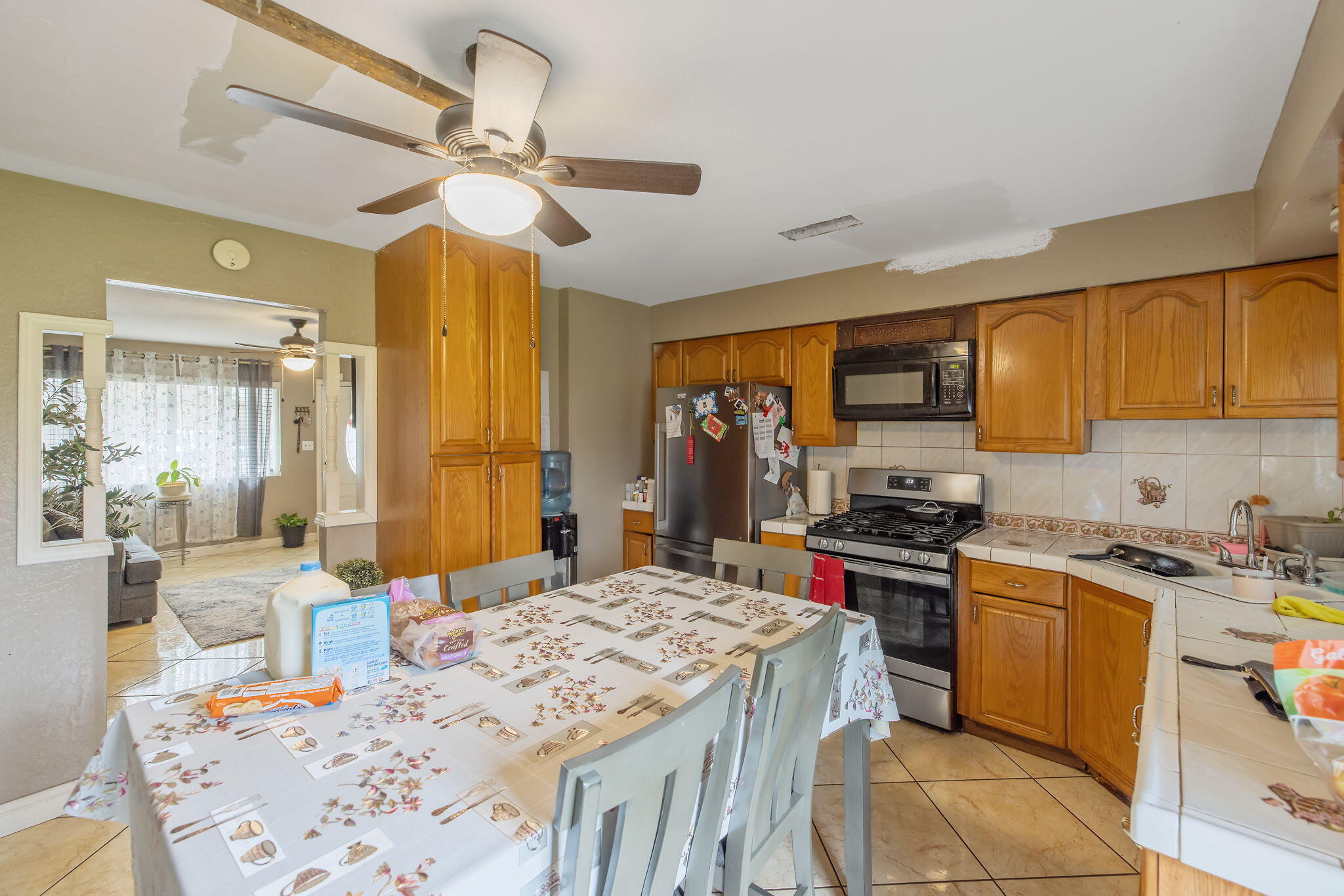 1092 Sherman Ct, Lindsay, CA 93247