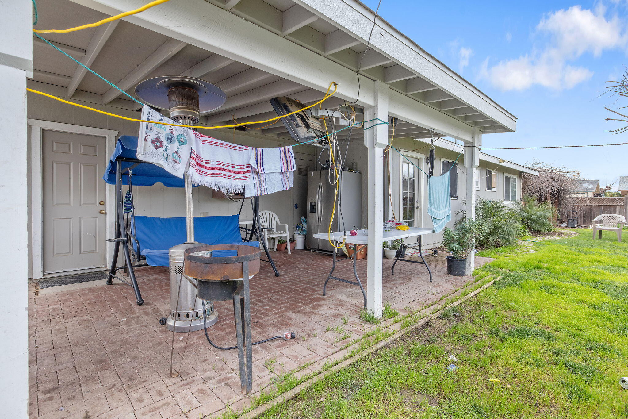 1092 Sherman Ct, Lindsay, CA 93247