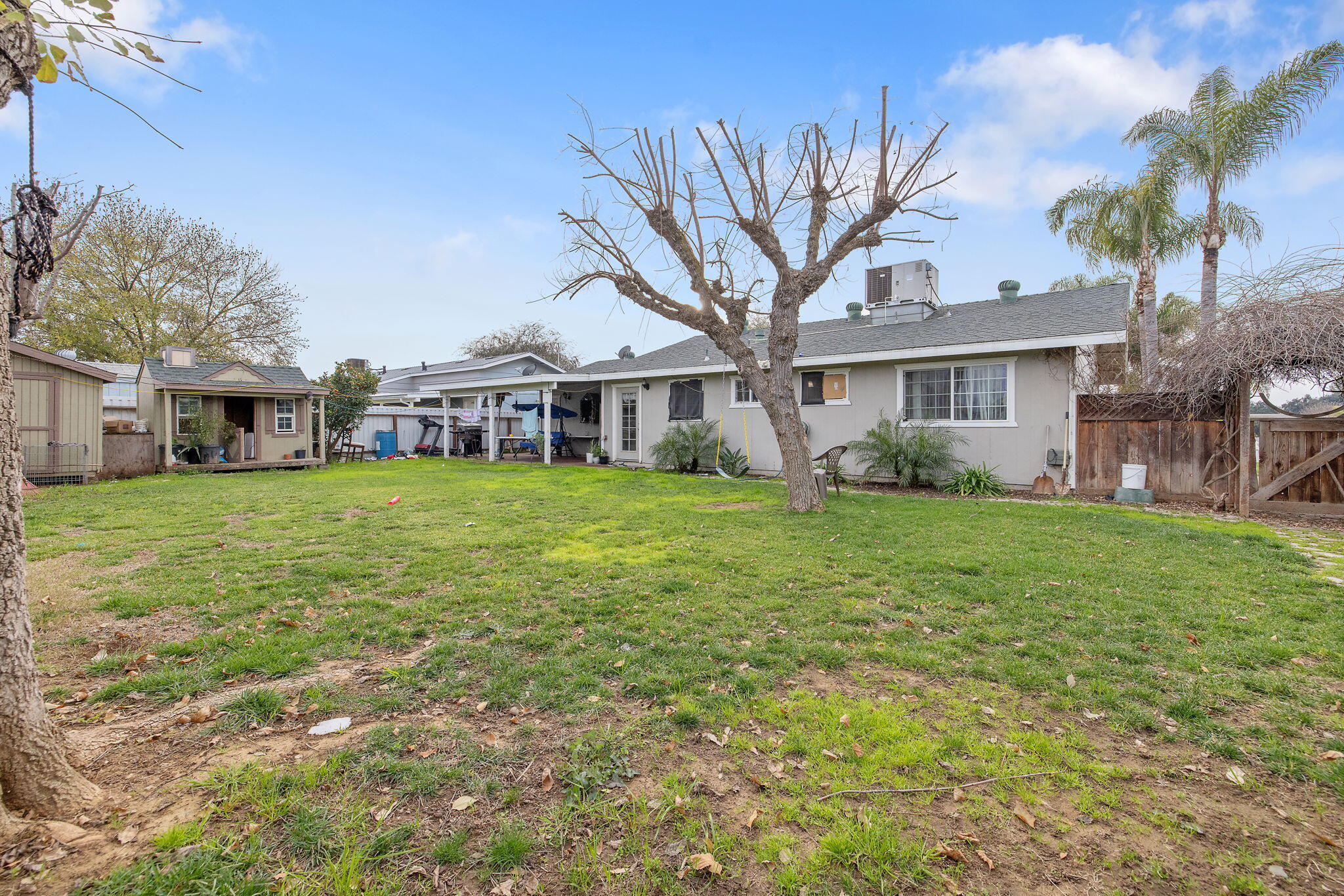 1092 Sherman Ct, Lindsay, CA 93247