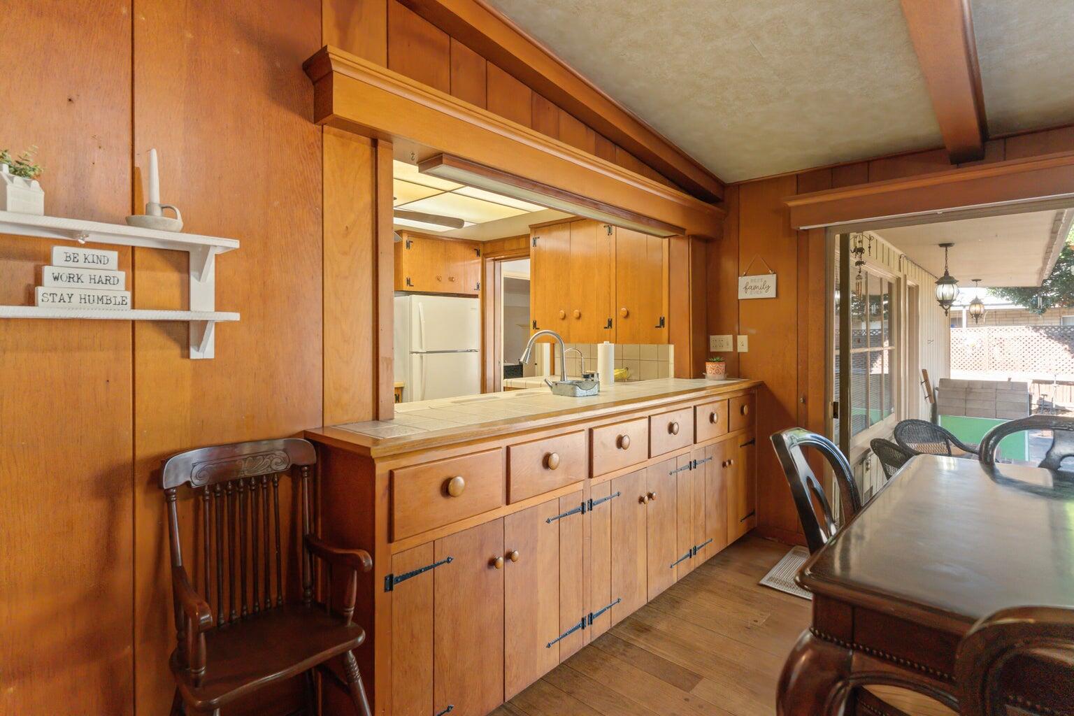 531 E Walnut St, Exeter, CA 93221