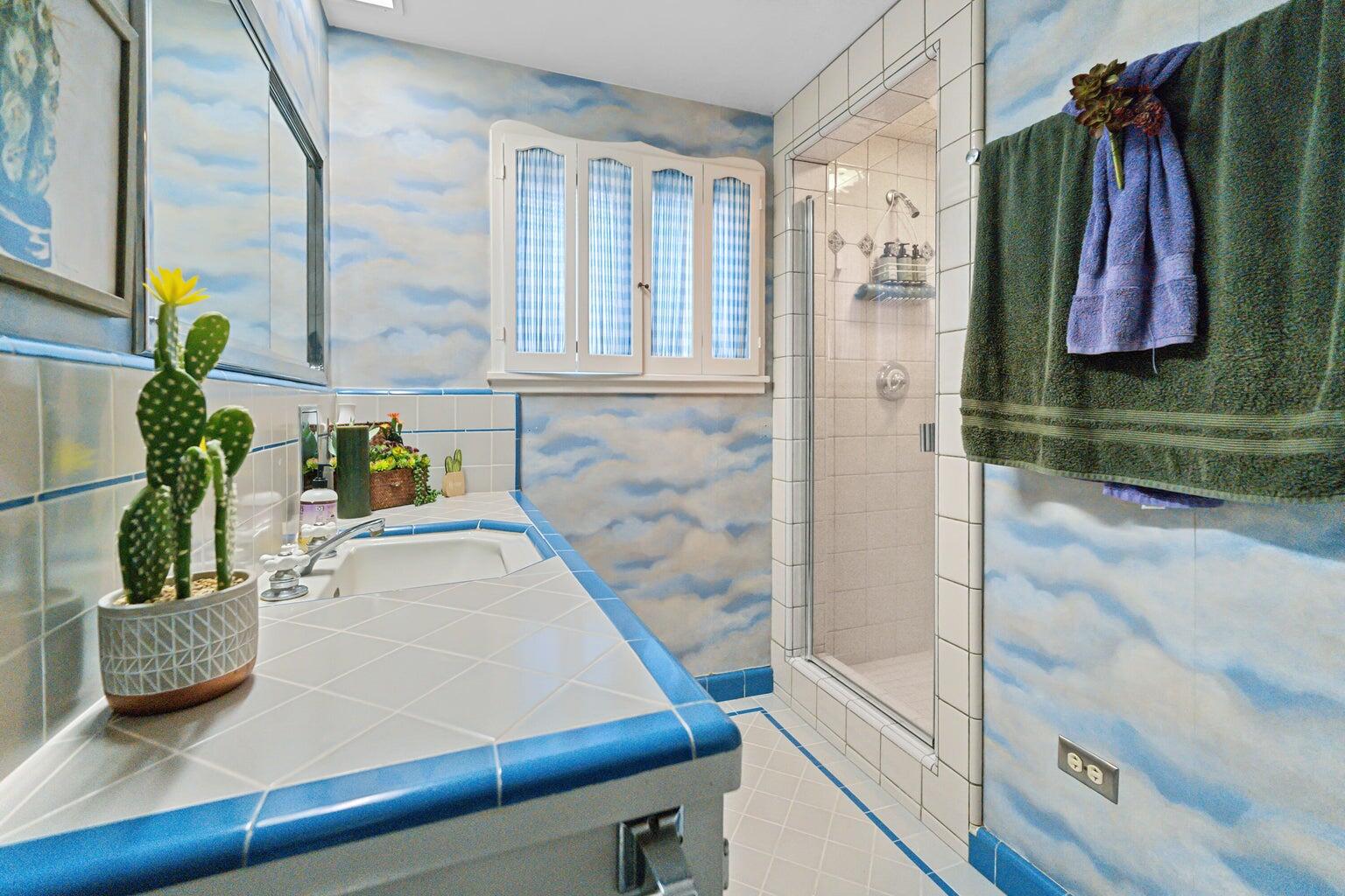 531 E Walnut St, Exeter, CA 93221