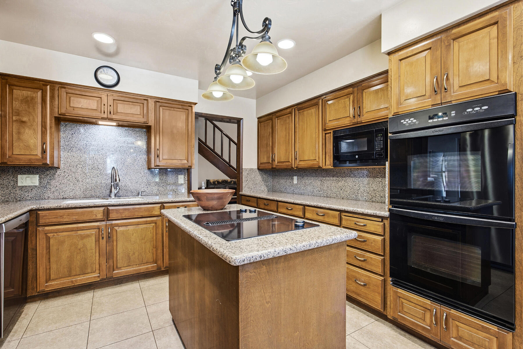 21487 Ave 332, Woodlake, CA 93286