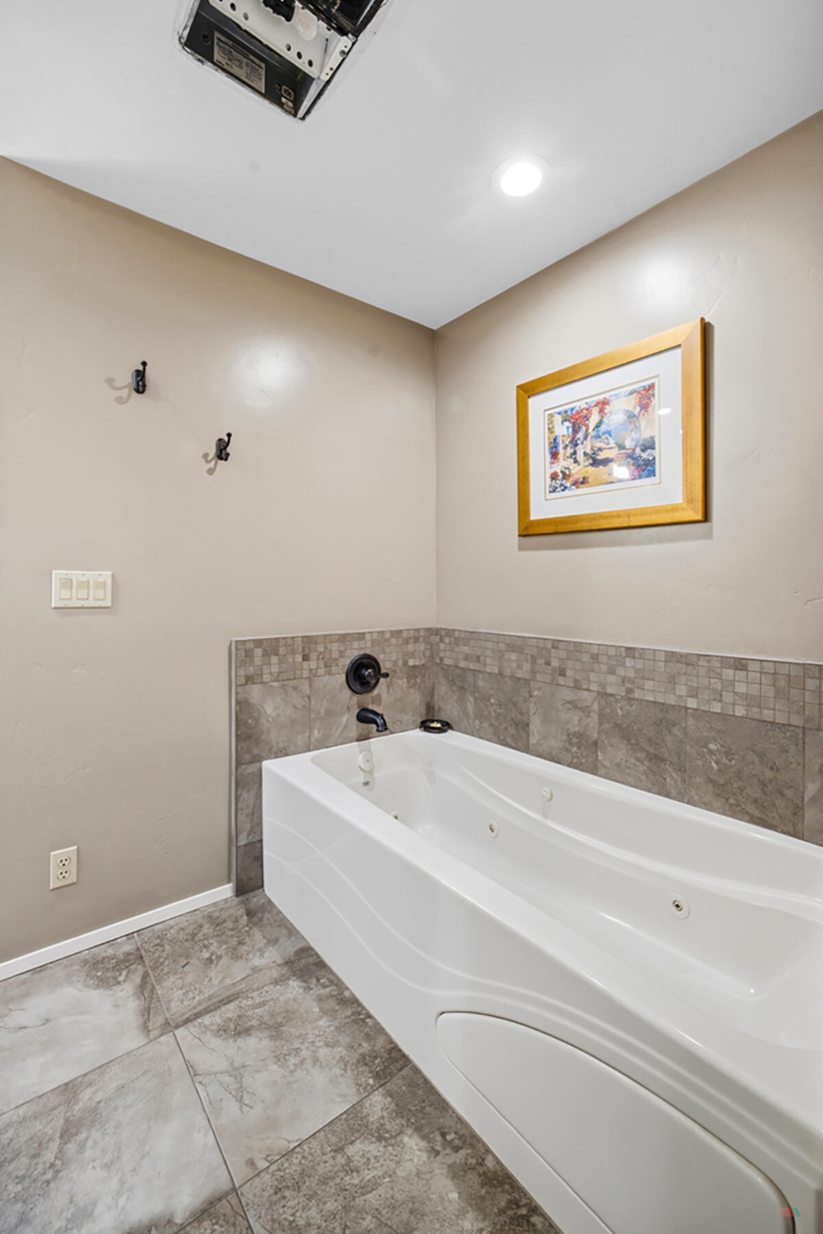 21487 Ave 332, Woodlake, CA 93286