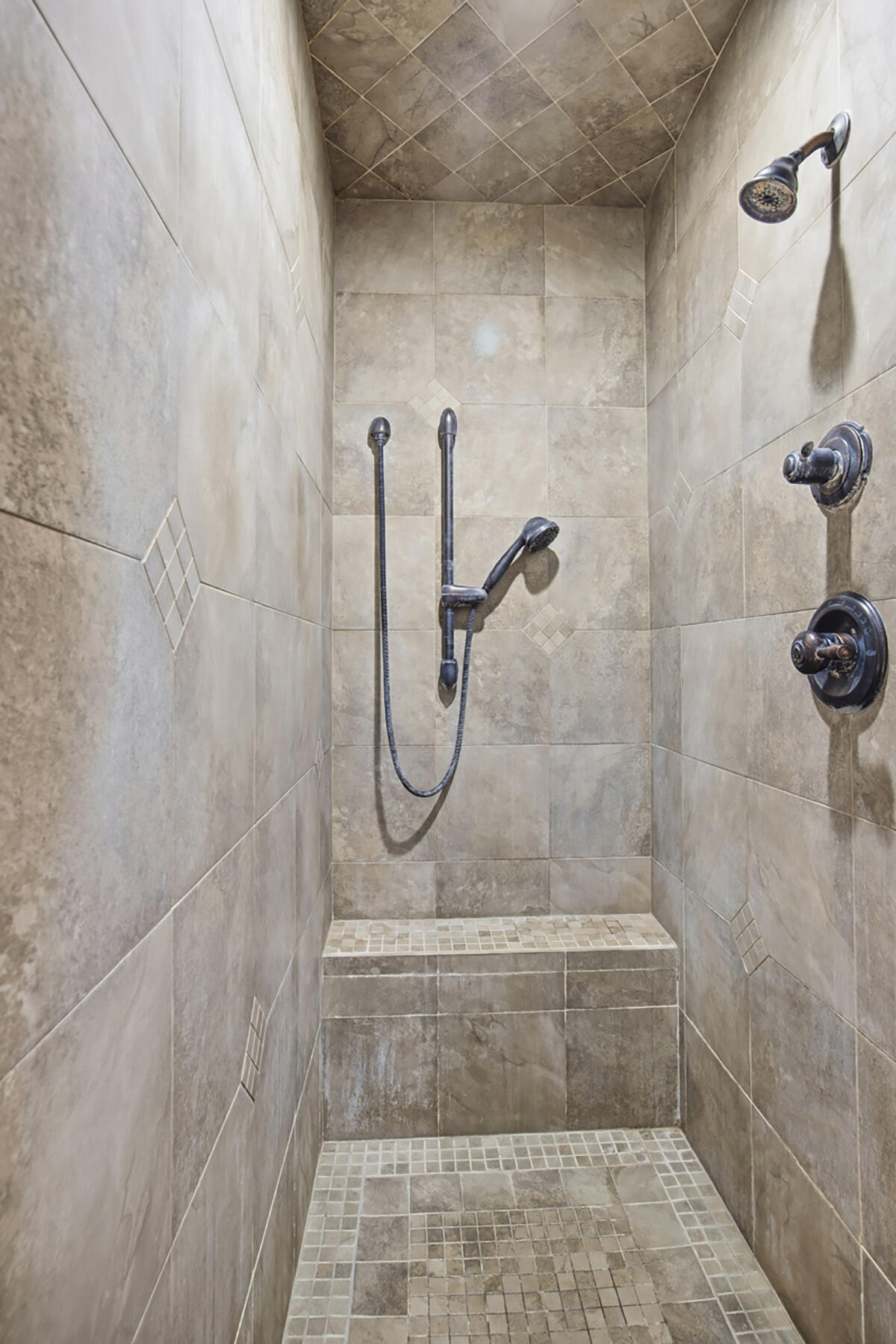 21487 Ave 332, Woodlake, CA 93286