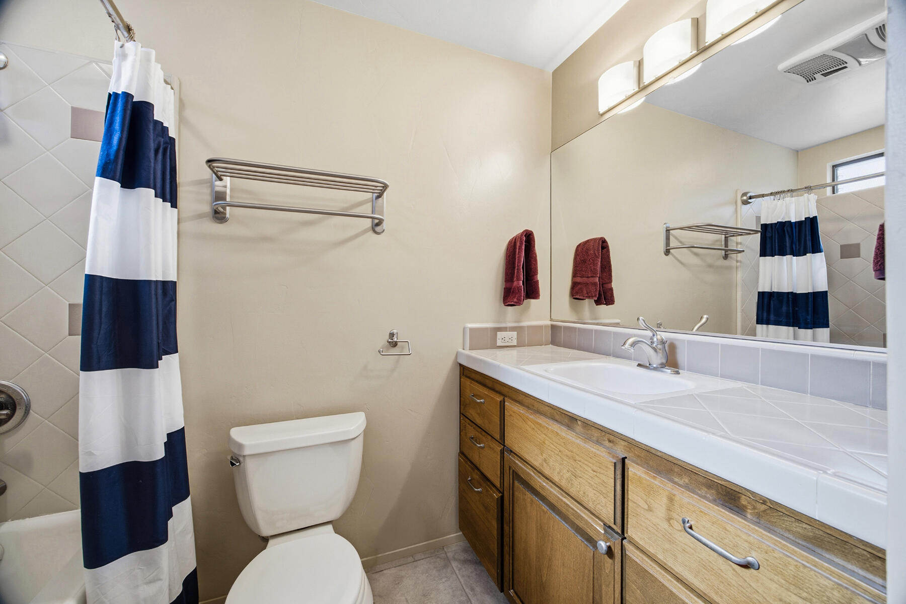 21487 Ave 332, Woodlake, CA 93286