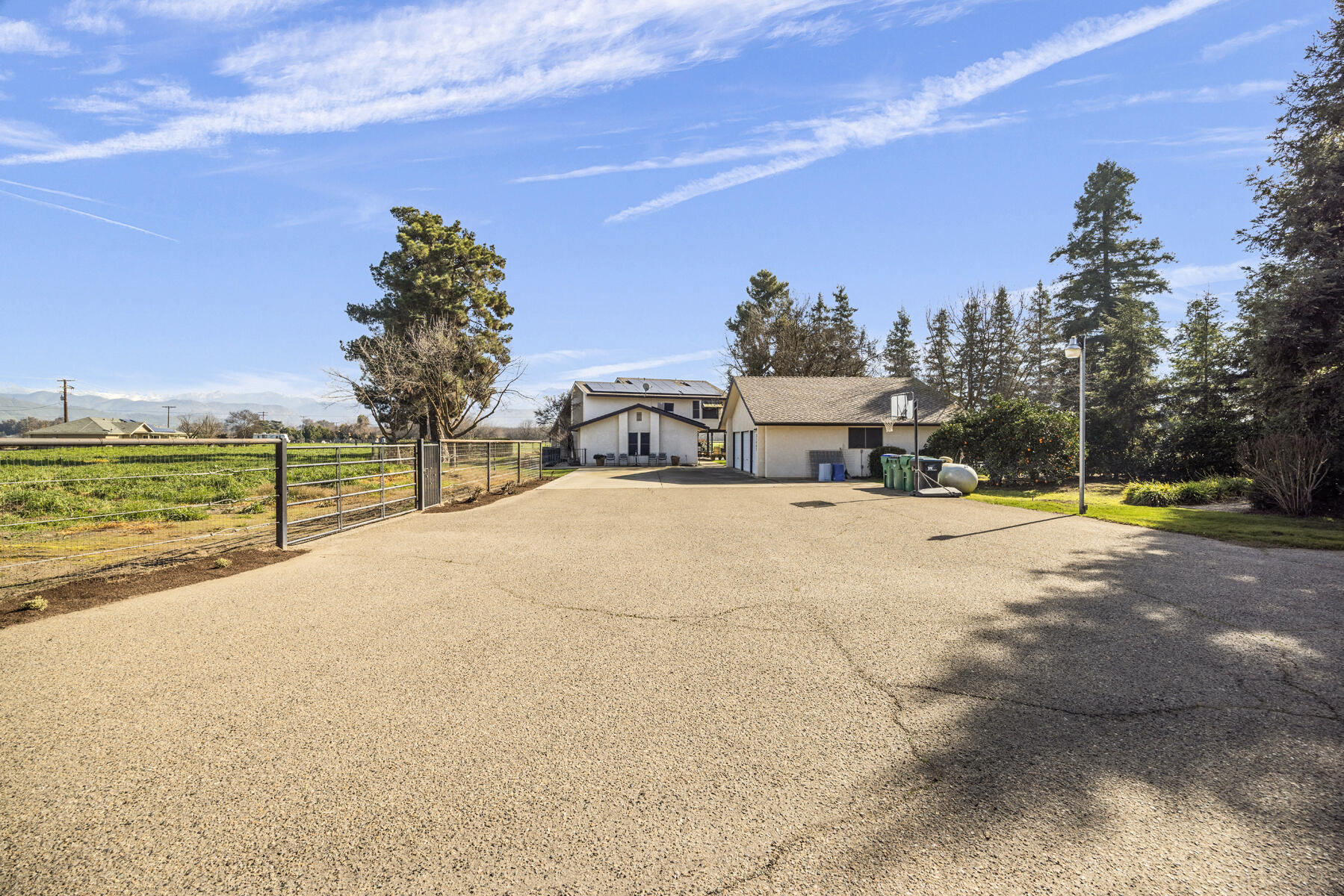 21487 Ave 332, Woodlake, CA 93286