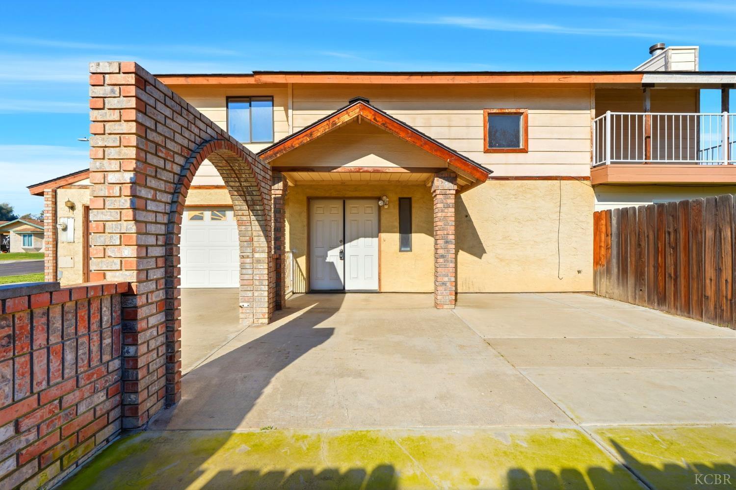 1939 Theresa Ave, Hanford, CA 93230