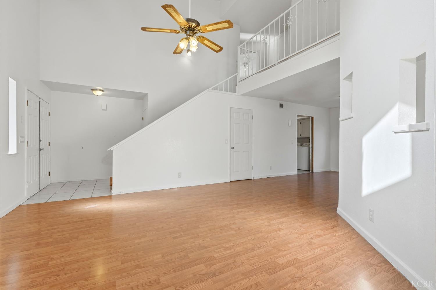 1939 Theresa Ave, Hanford, CA 93230