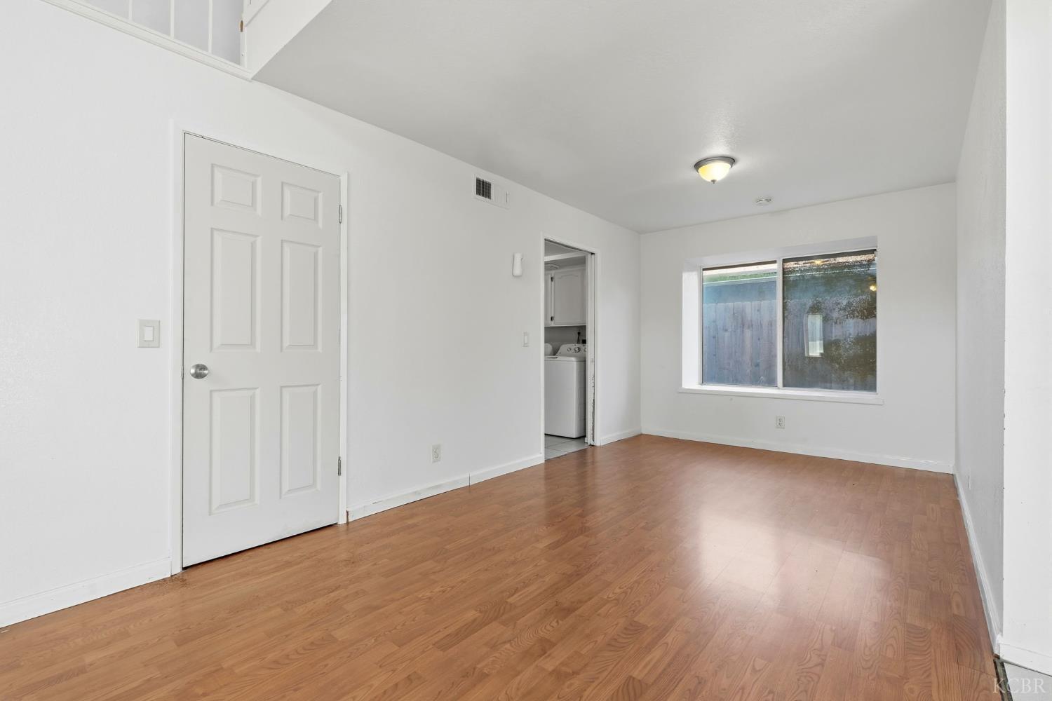 1939 Theresa Ave, Hanford, CA 93230