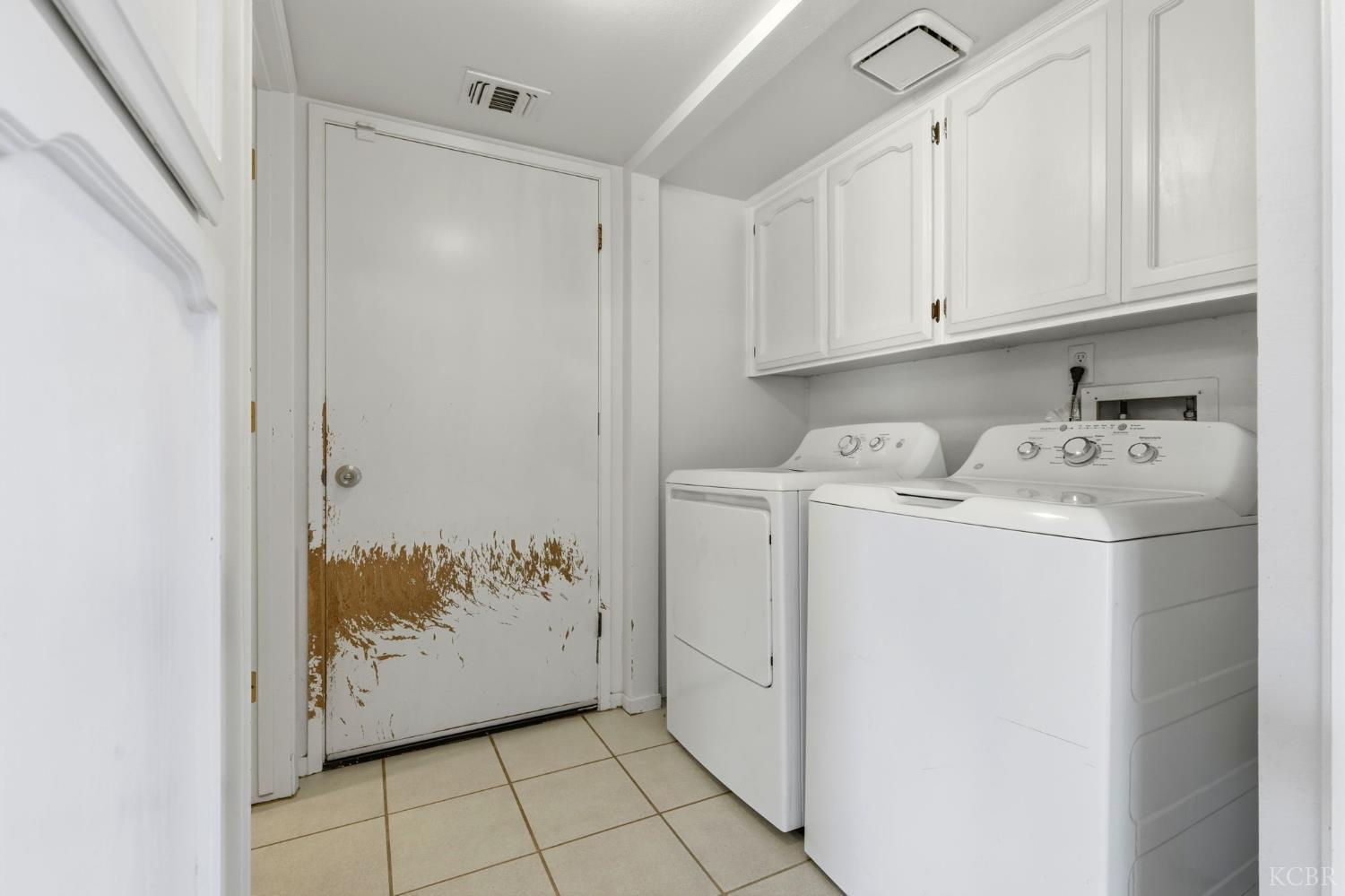 1939 Theresa Ave, Hanford, CA 93230