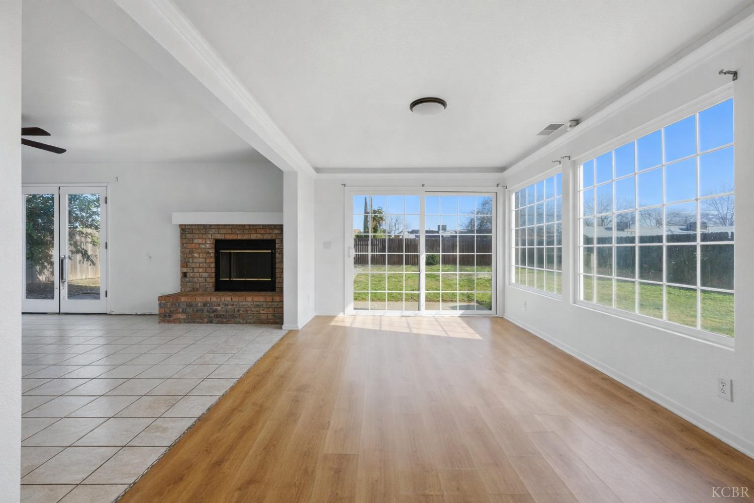 1939 Theresa Ave, Hanford, CA 93230