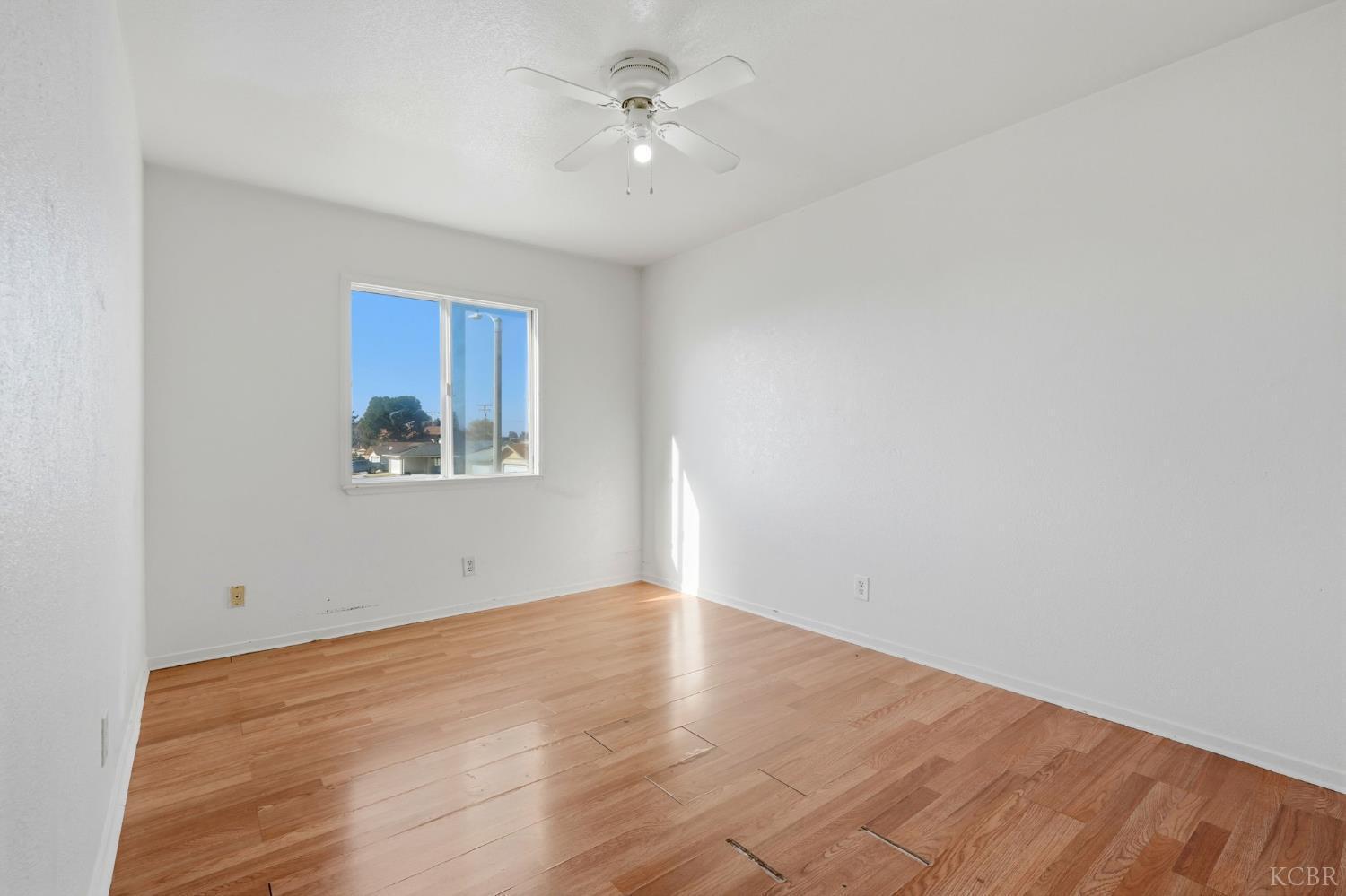 1939 Theresa Ave, Hanford, CA 93230