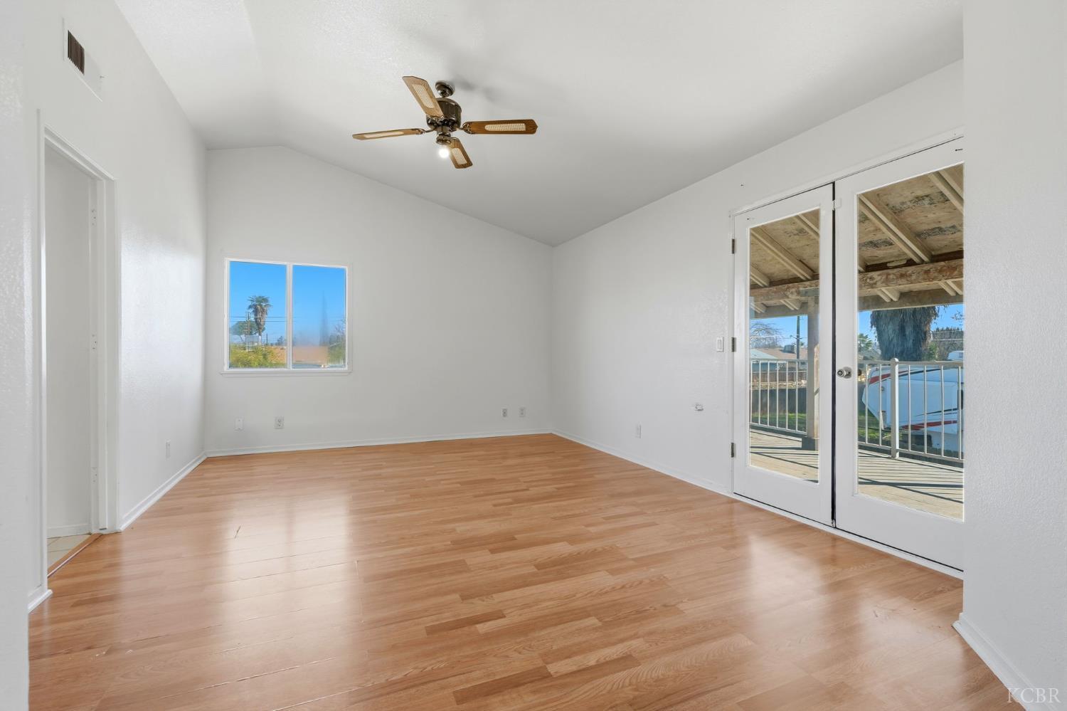 1939 Theresa Ave, Hanford, CA 93230