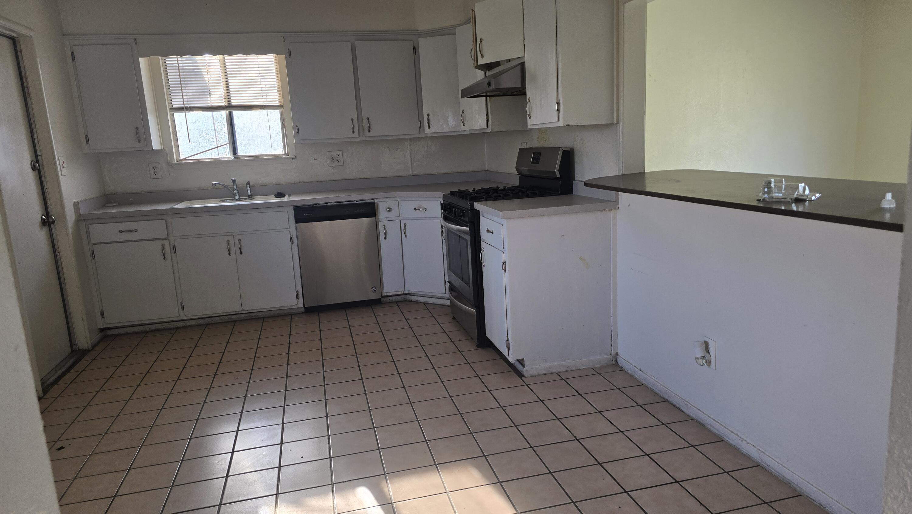 4222 W Dorothea Ave, Visalia, CA 93277