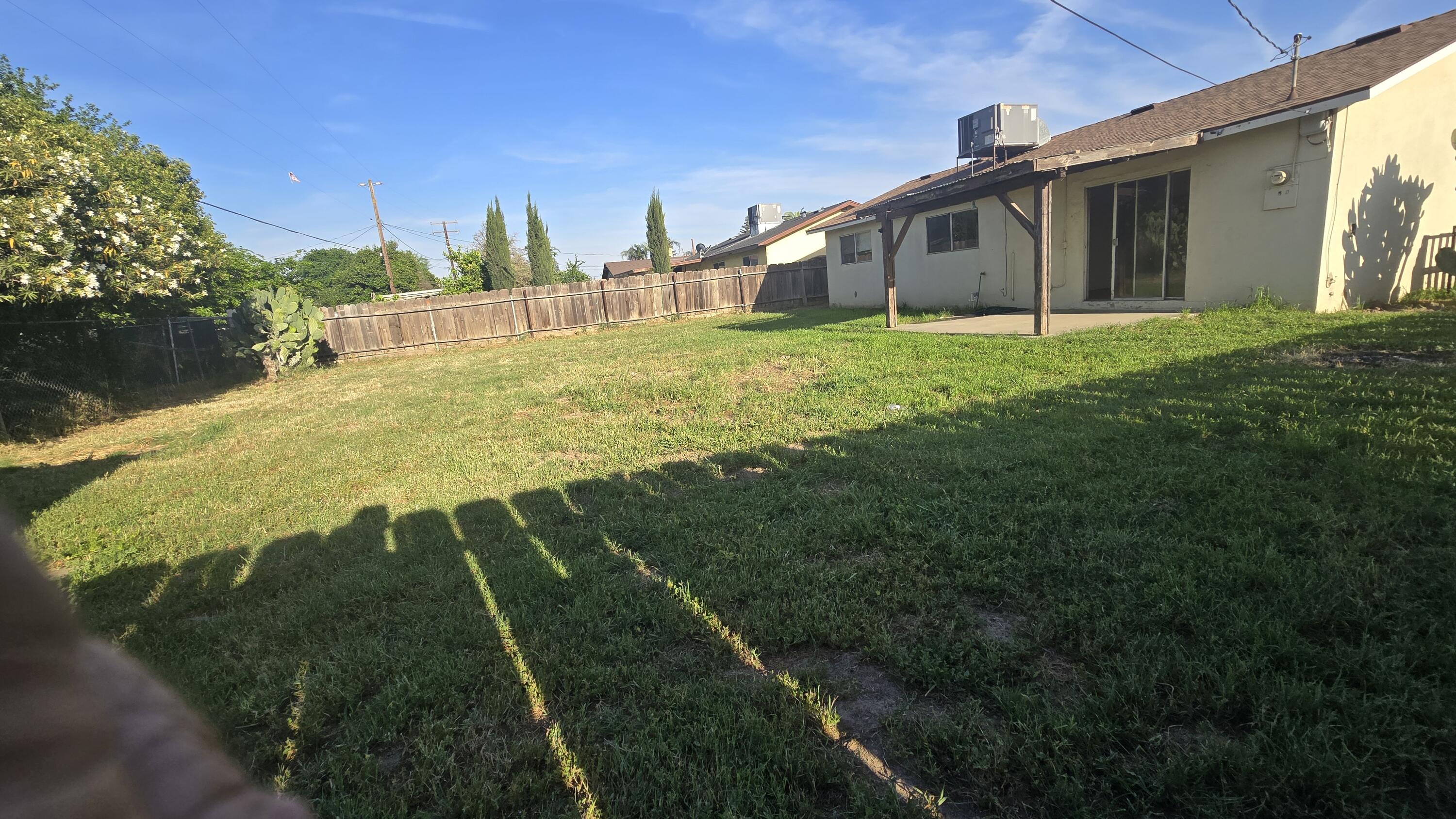 4222 W Dorothea Ave, Visalia, CA 93277