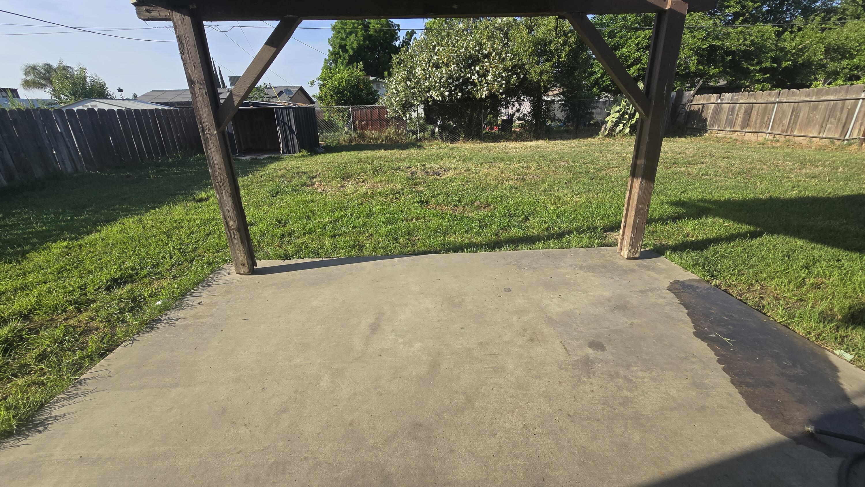 4222 W Dorothea Ave, Visalia, CA 93277