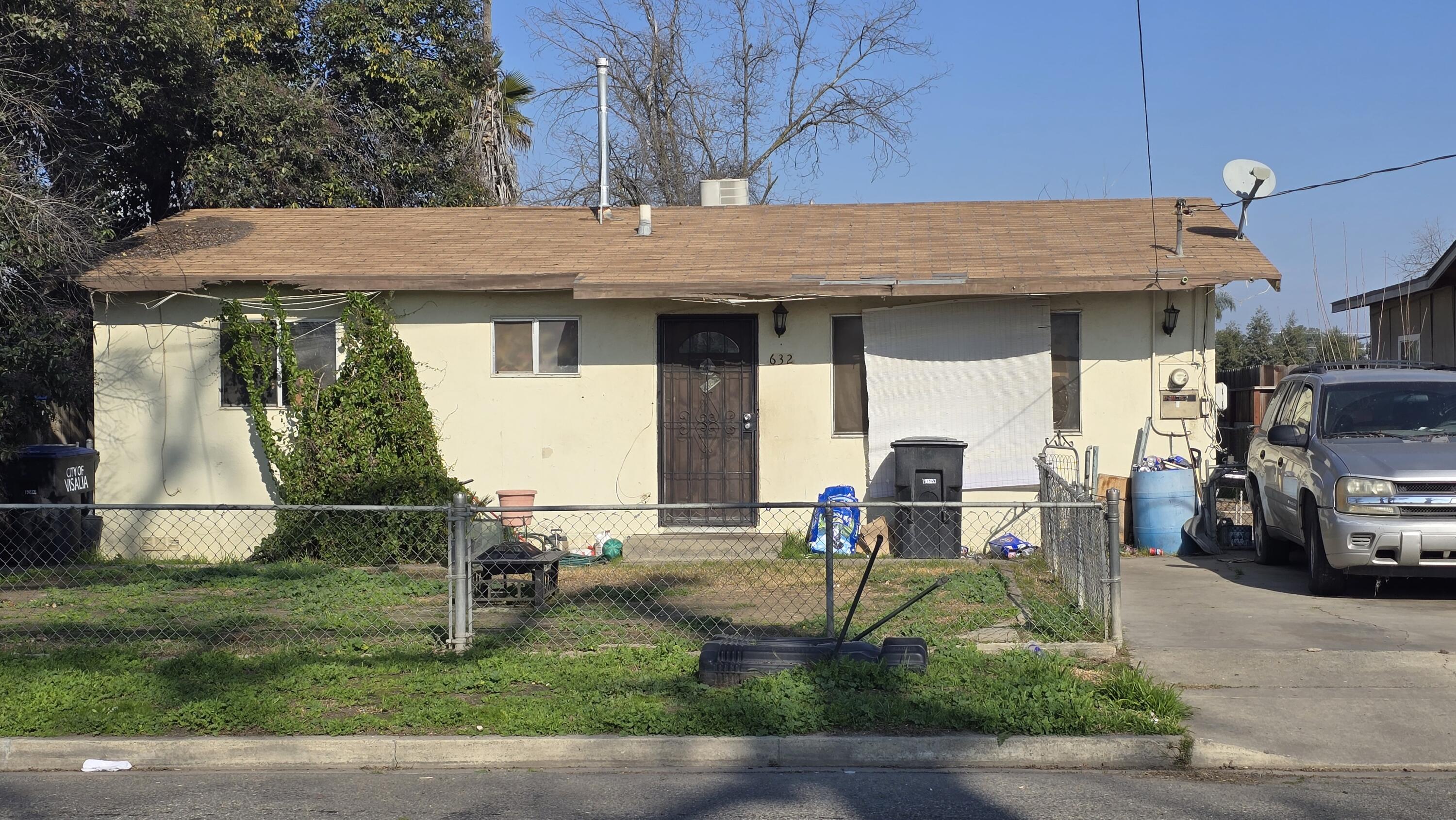 632 E Douglas Ave, Visalia, CA 93292