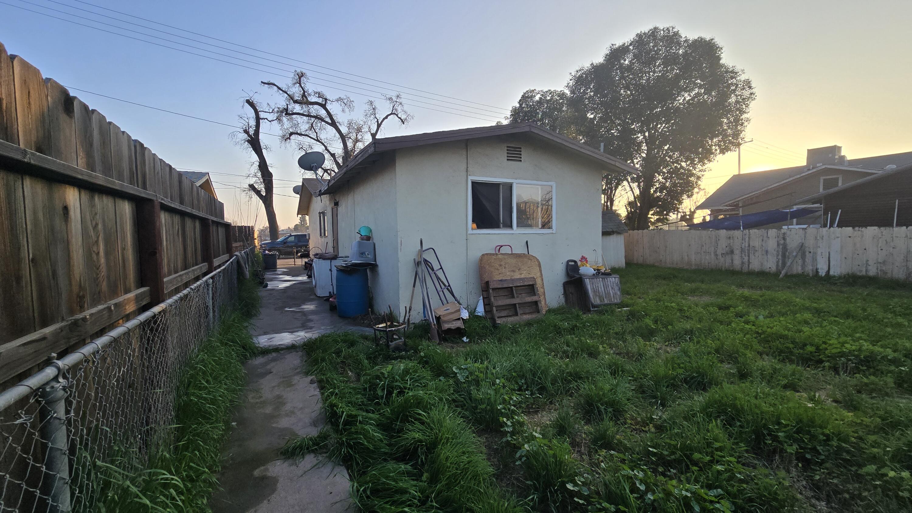 632 E Douglas Ave, Visalia, CA 93292