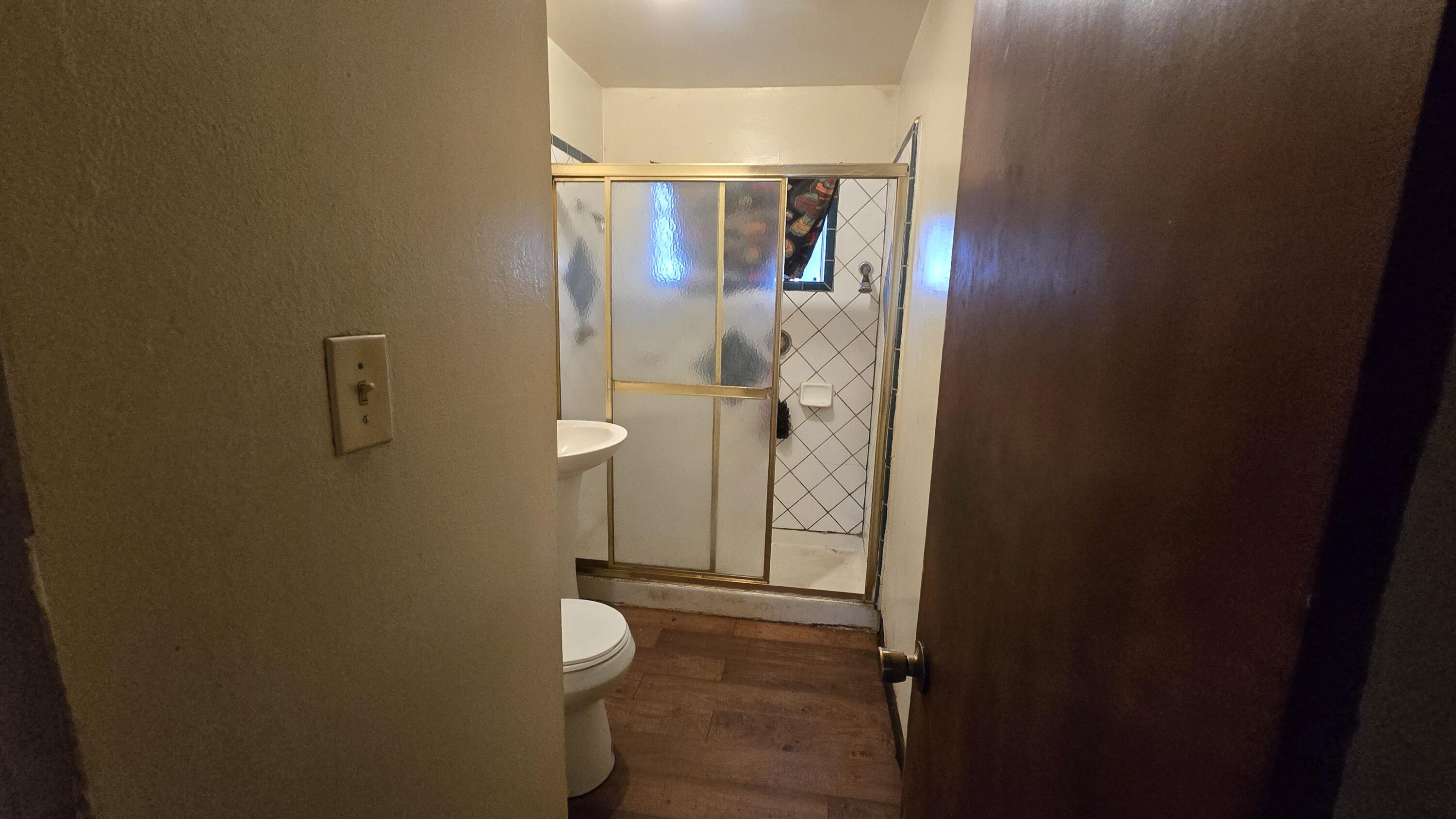 632 E Douglas Ave, Visalia, CA 93292