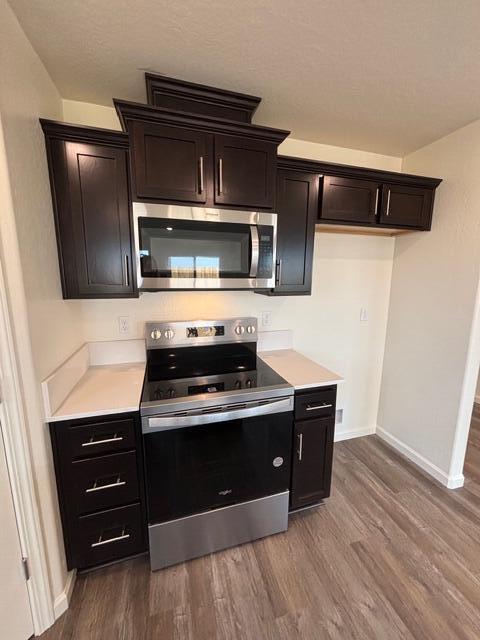 2948 Bay Hill Dr, Tulare, CA 93274