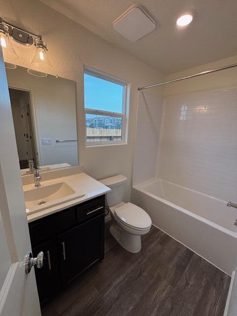 2948 Bay Hill Dr, Tulare, CA 93274