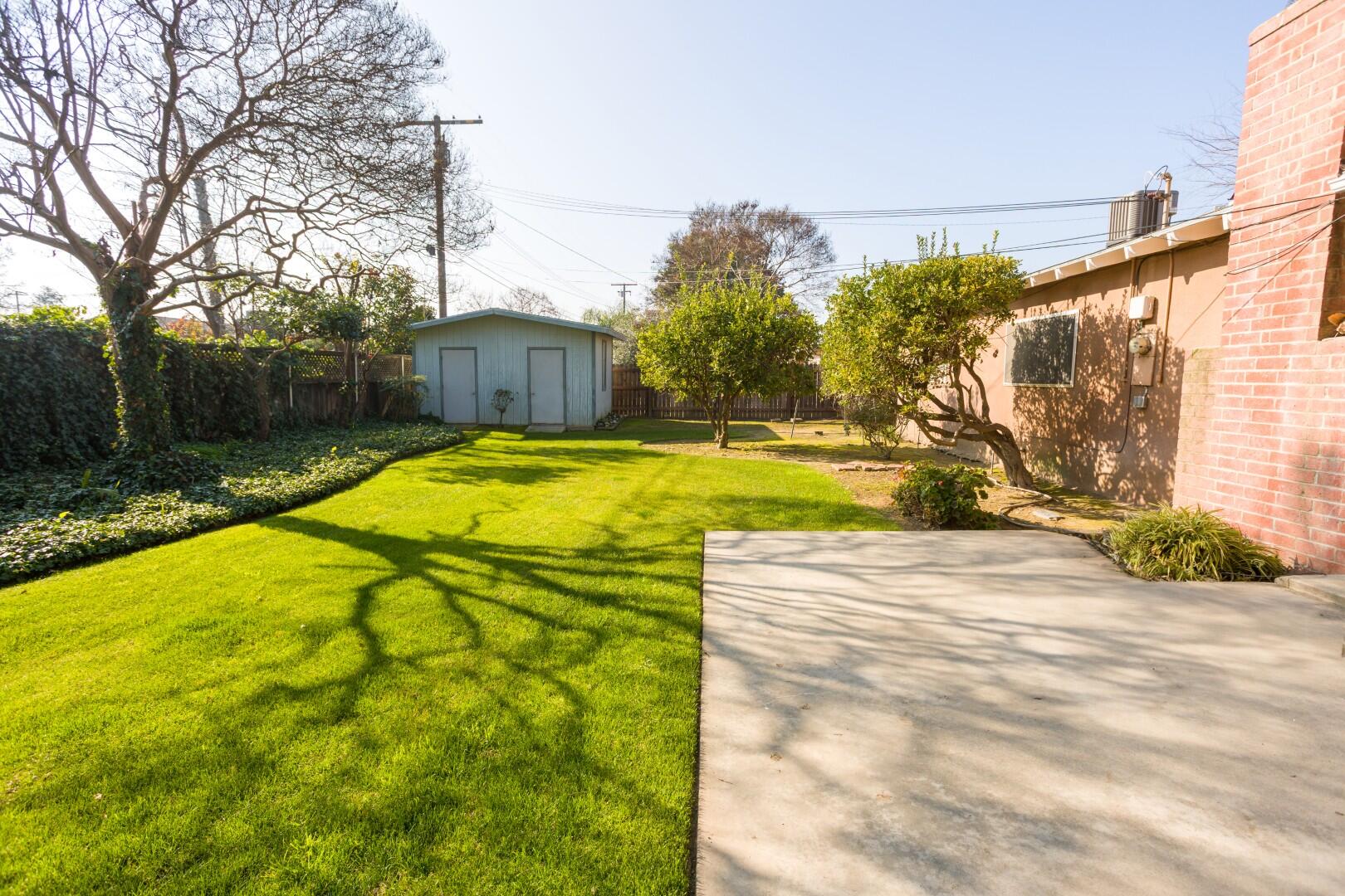 1047 Vandalia Ave, Porterville, CA 93257