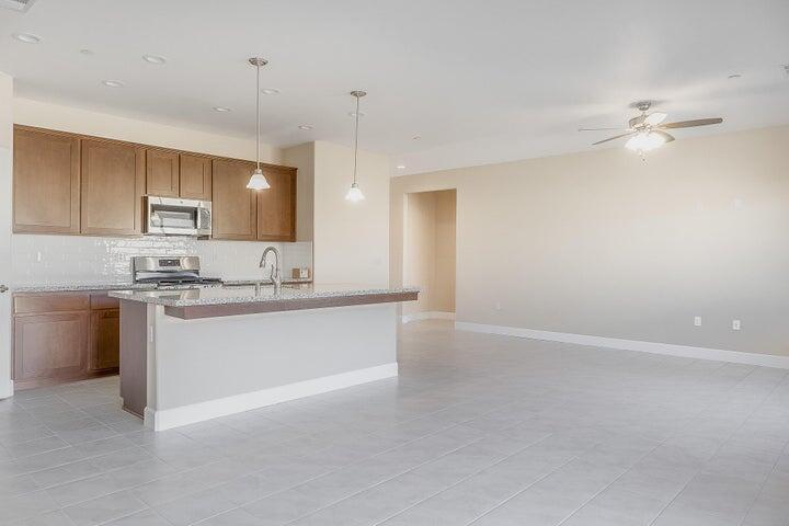 2234 S Burke St, Visalia, CA 93292