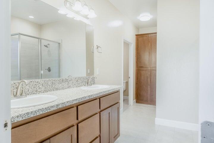 2234 S Burke St, Visalia, CA 93292