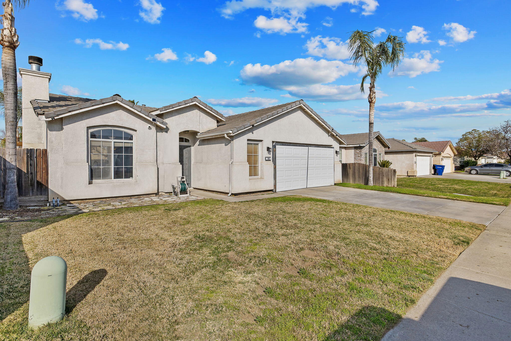 990 Northstar Dr, Hanford, CA 93230