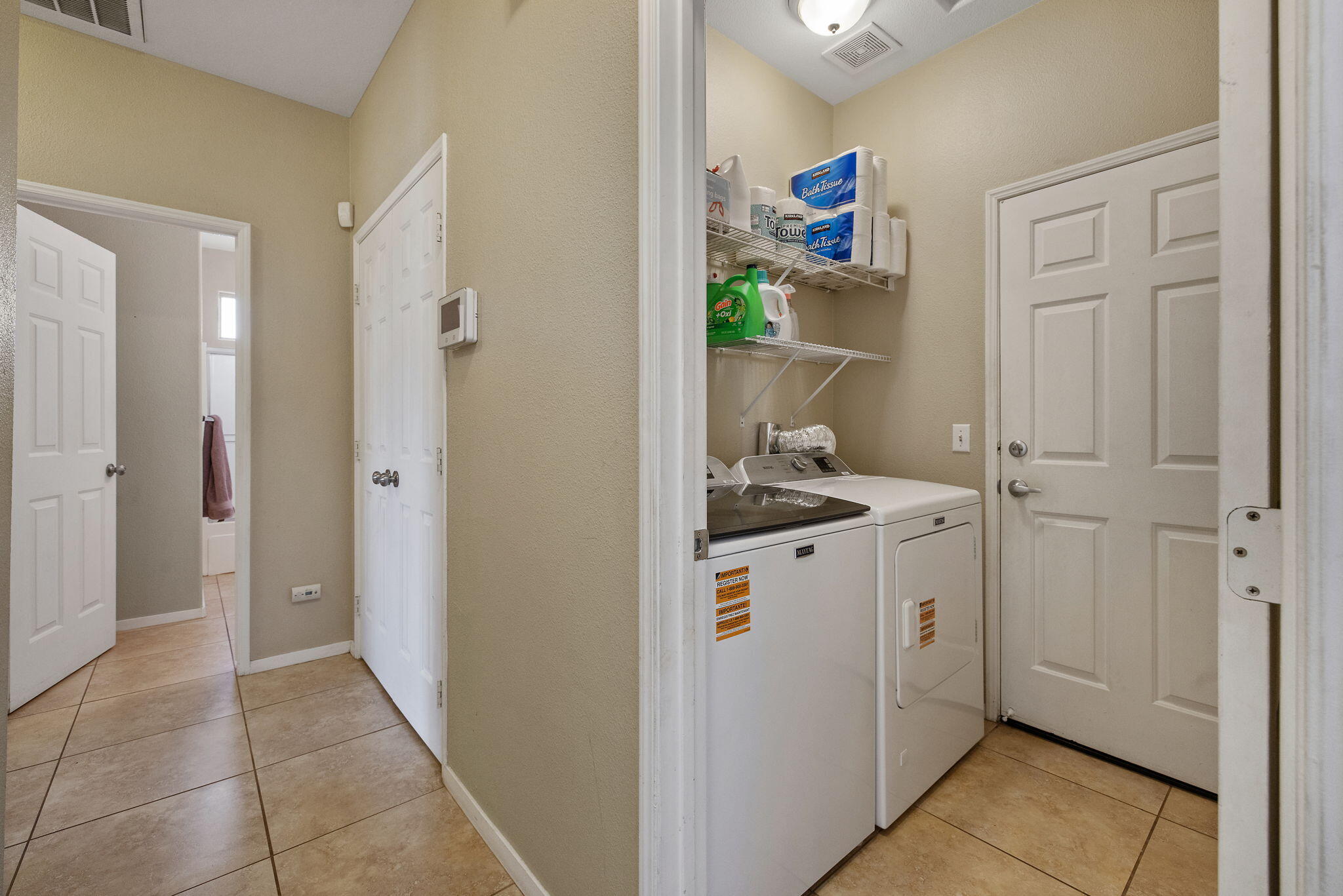 990 Northstar Dr, Hanford, CA 93230