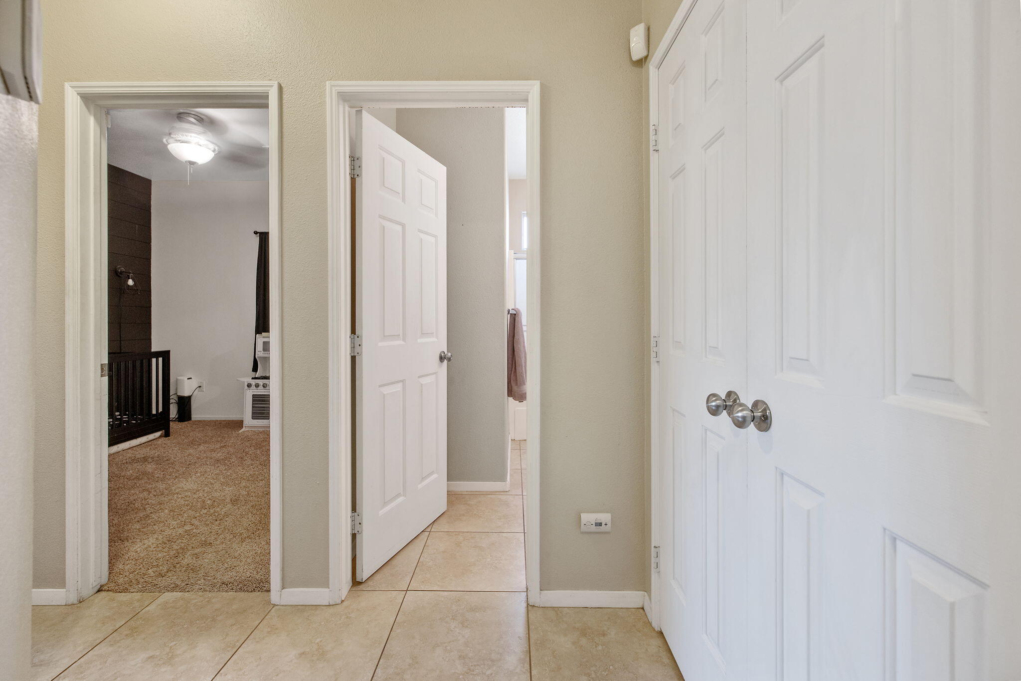 990 Northstar Dr, Hanford, CA 93230