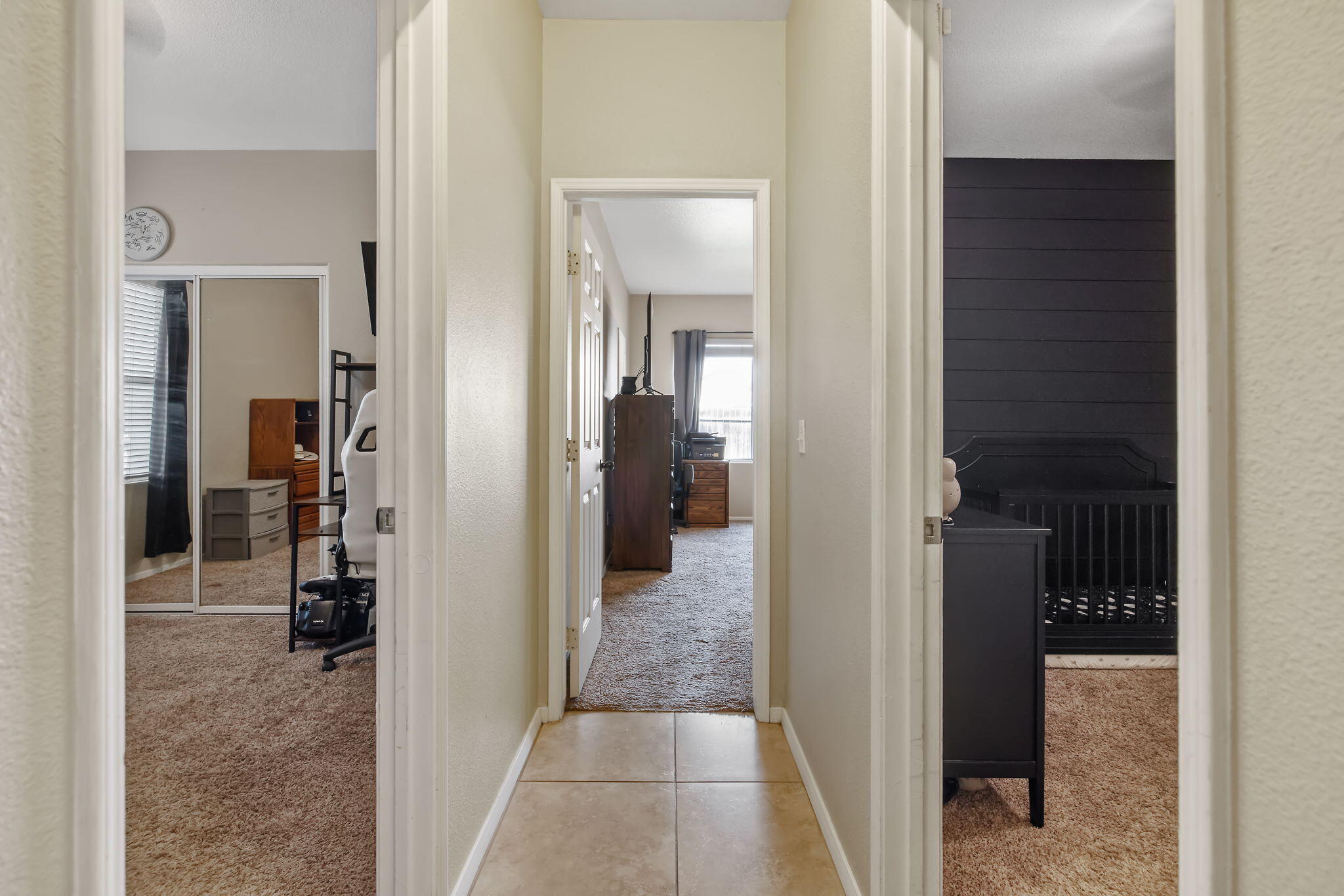 990 Northstar Dr, Hanford, CA 93230