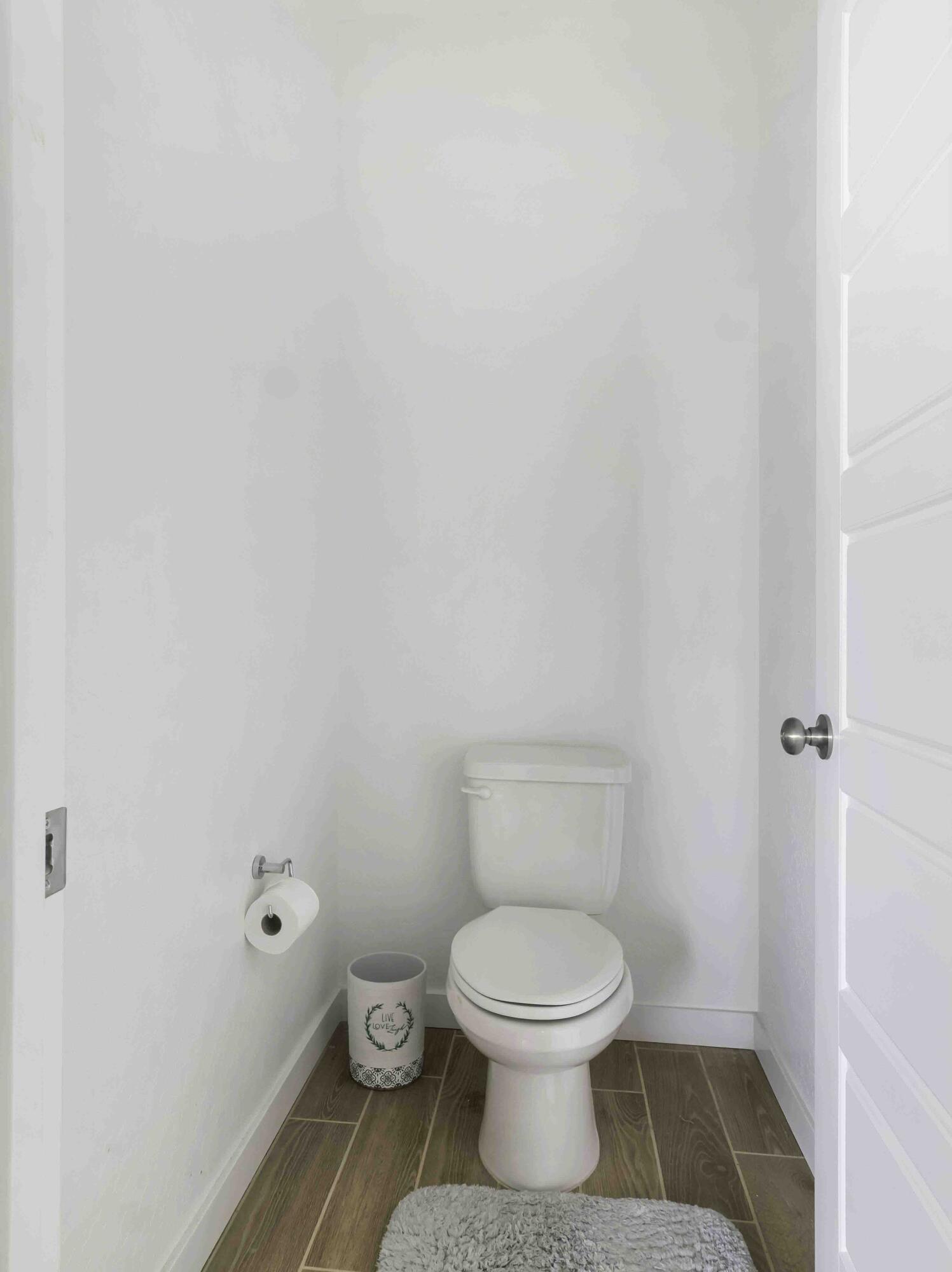 143 NE Riverway Dr, Visalia, CA 93291