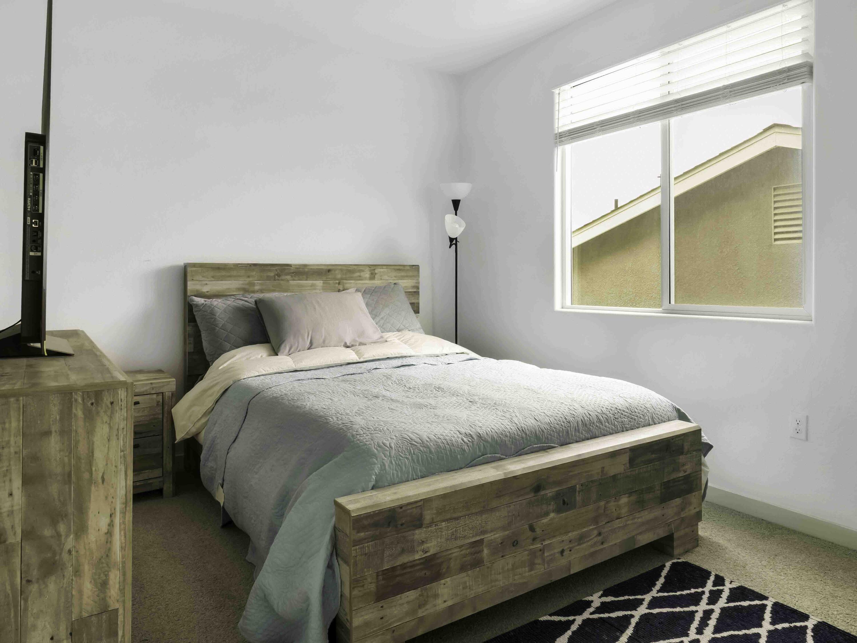 143 NE Riverway Dr, Visalia, CA 93291