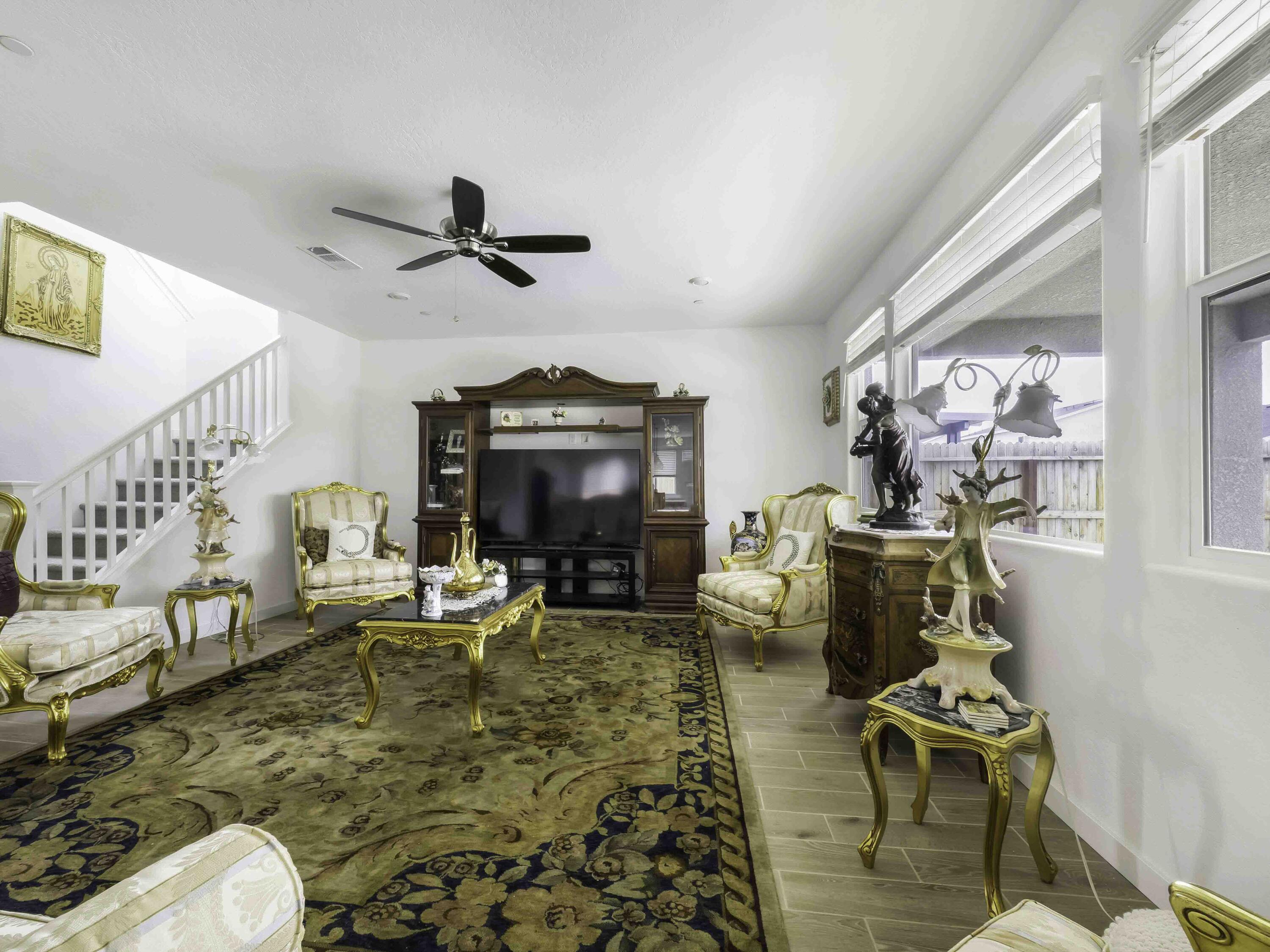 143 NE Riverway Dr, Visalia, CA 93291