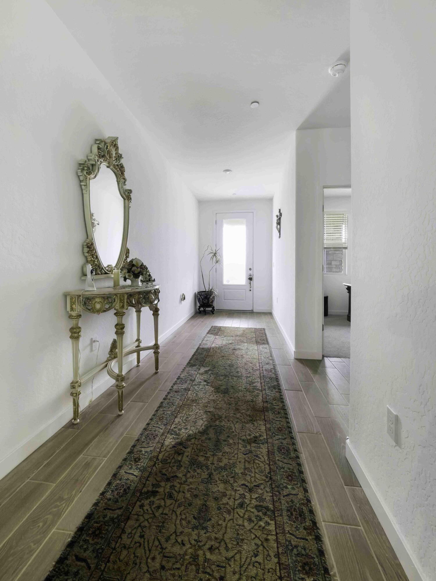 143 NE Riverway Dr, Visalia, CA 93291