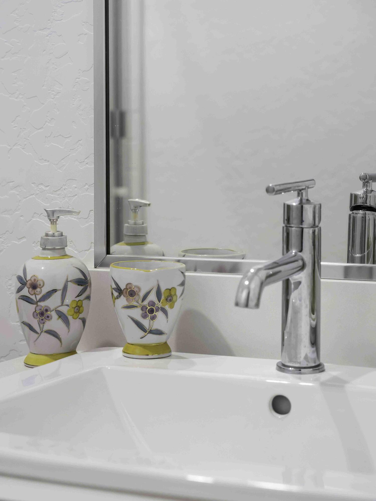 143 NE Riverway Dr, Visalia, CA 93291