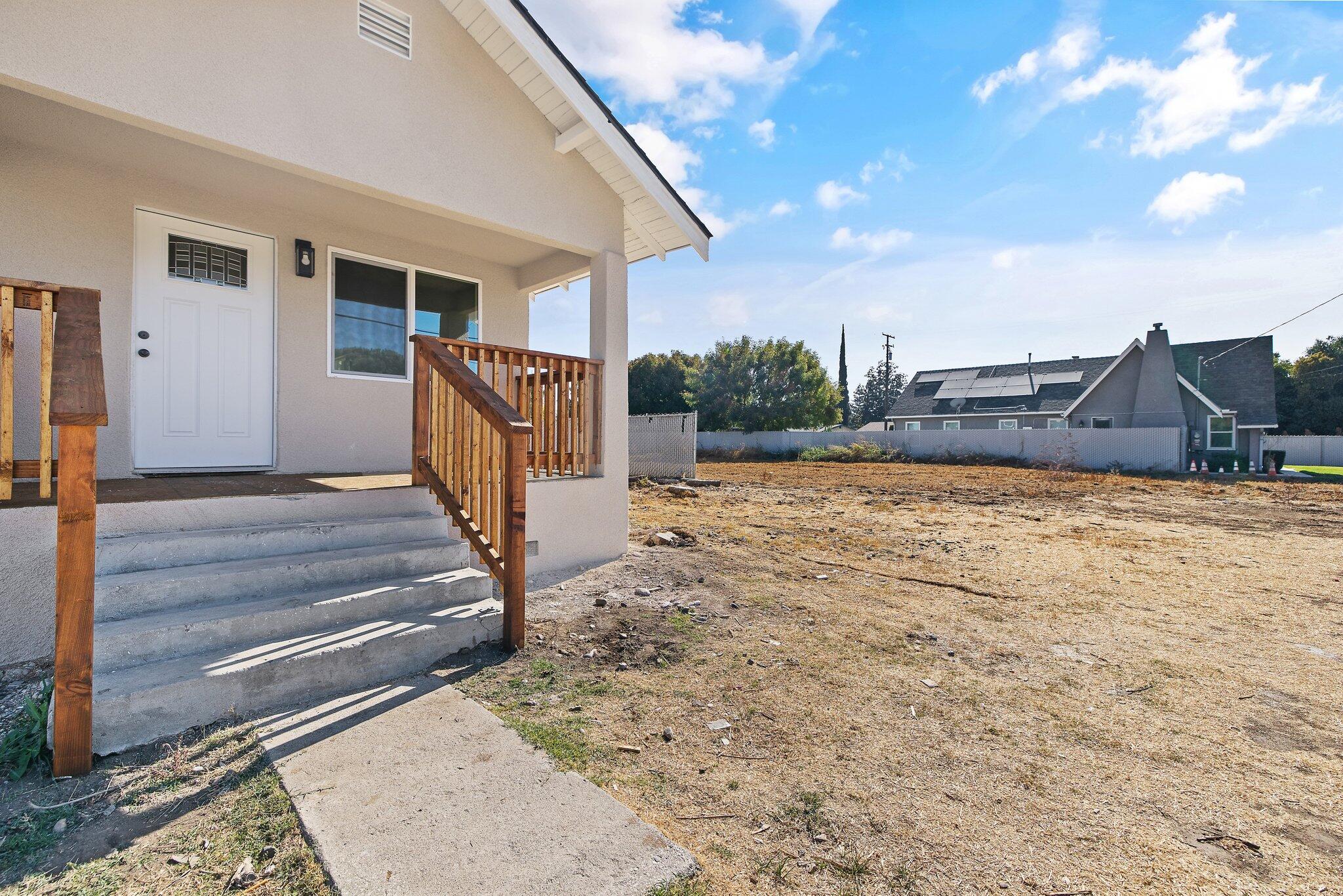 1344 S Liberty St, Visalia, CA 93292