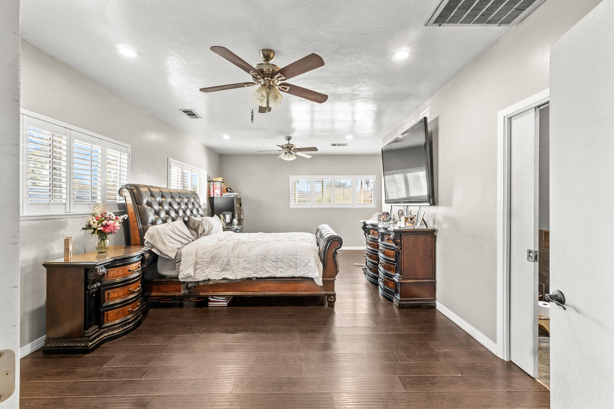 908 N Beatrice, Tulare, CA 93274