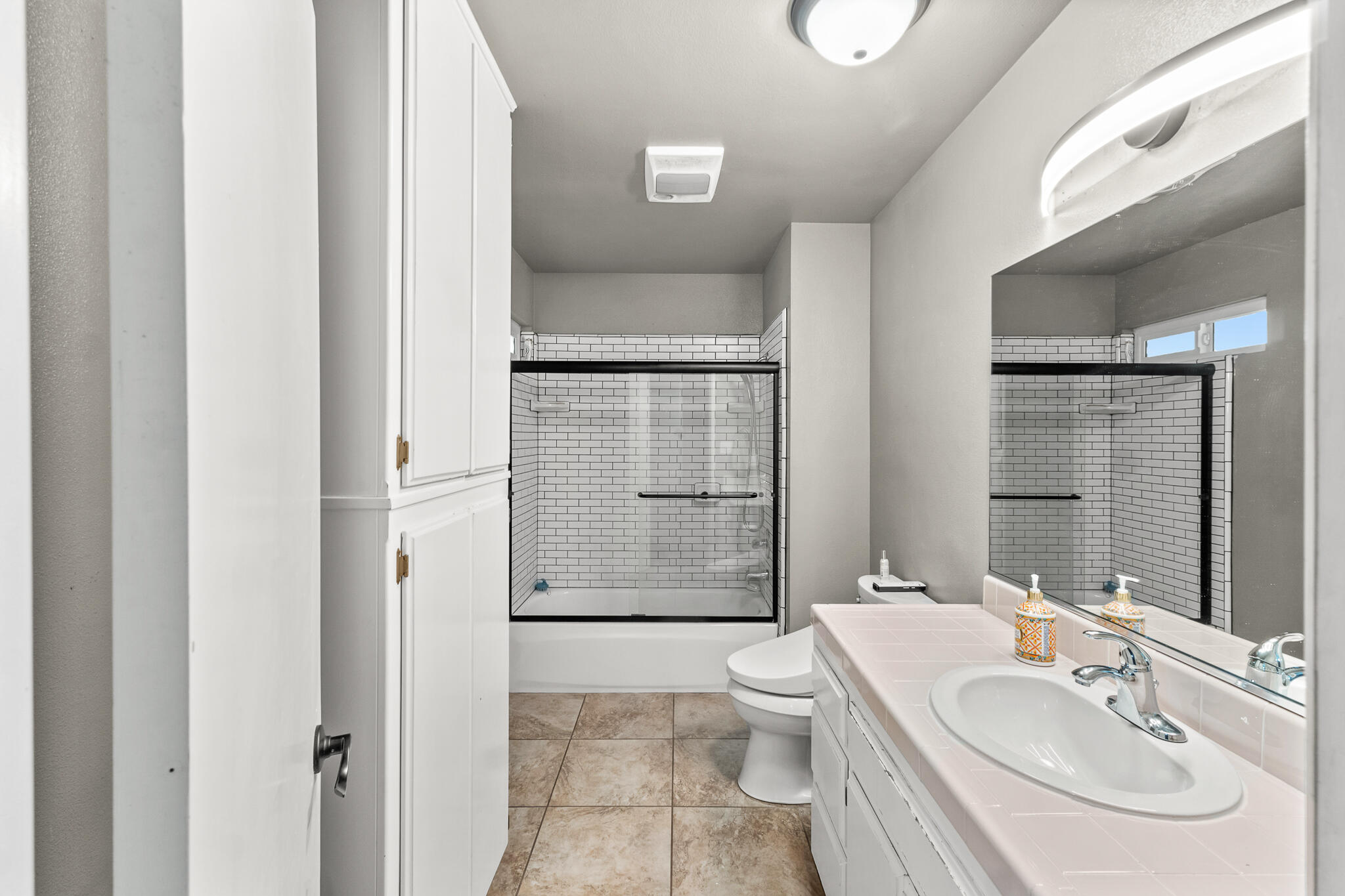 908 N Beatrice, Tulare, CA 93274