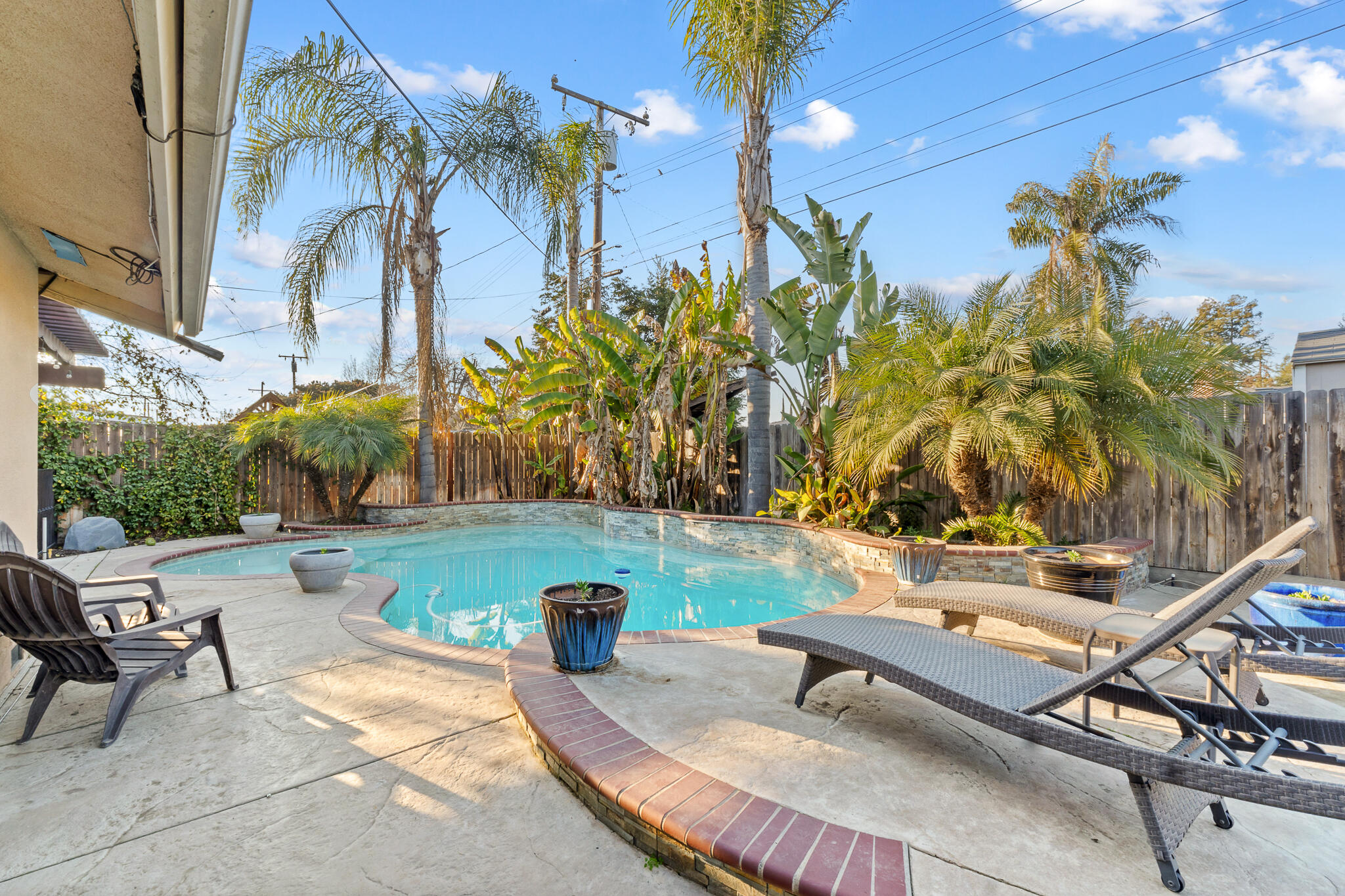 908 N Beatrice, Tulare, CA 93274