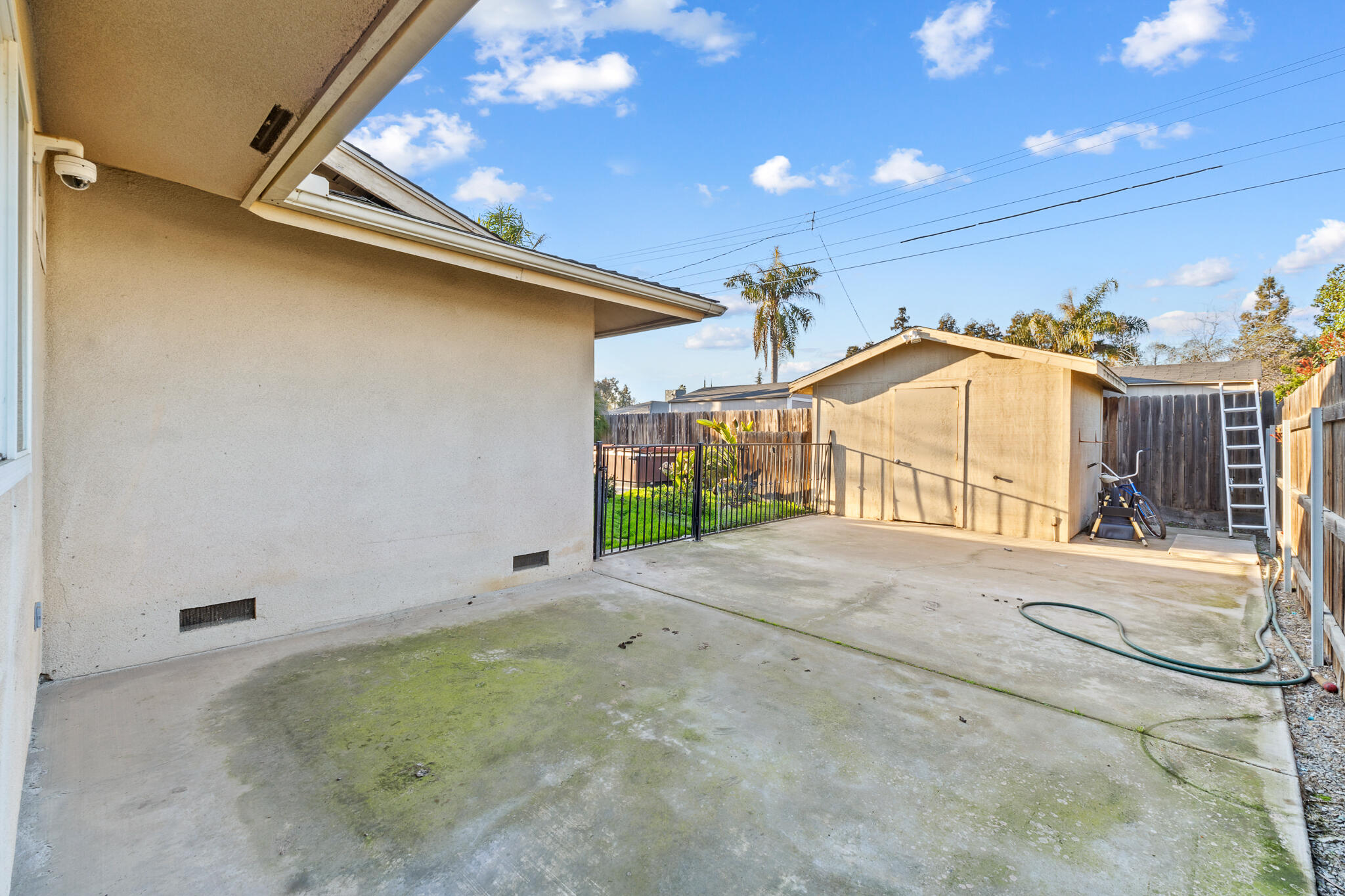 908 N Beatrice, Tulare, CA 93274