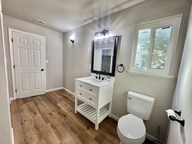 3035 W Cambridge Ave, Visalia, CA 93277